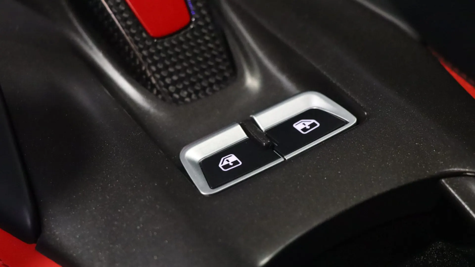 Ferrari 812 — photo 29