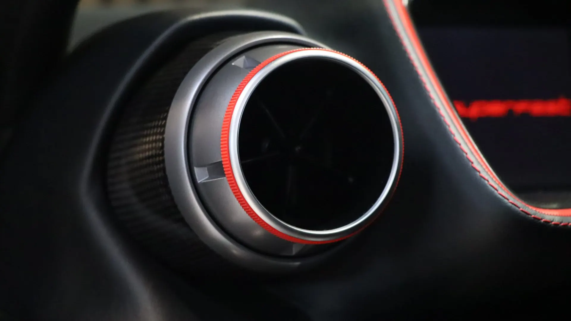 Ferrari 812 — photo 14