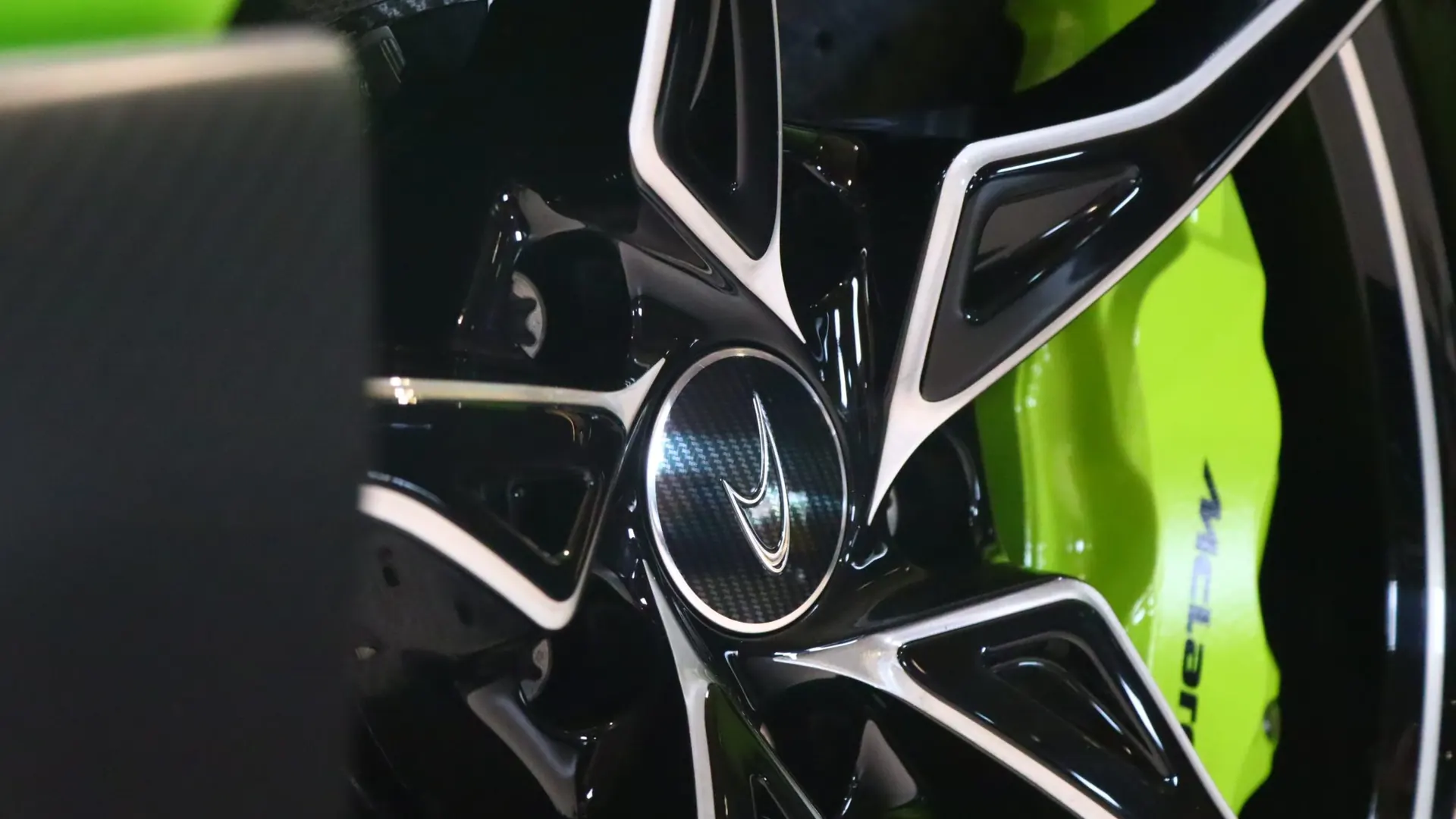 McLaren 675LT — photo 43