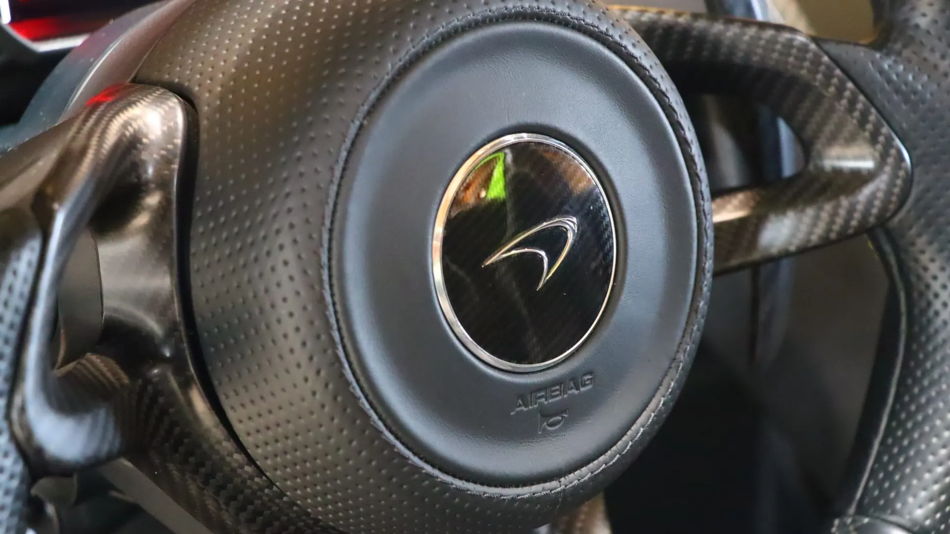 McLaren 675LT — photo 24
