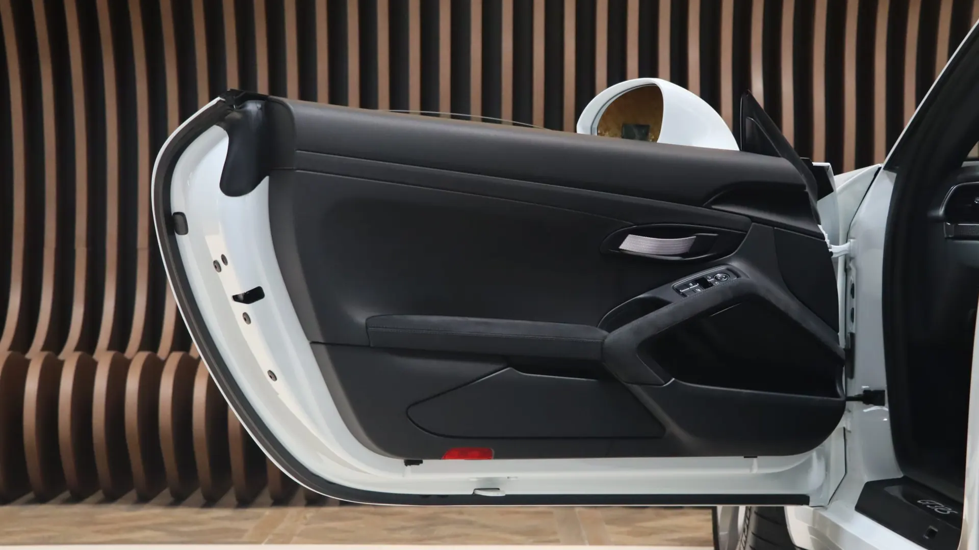 Porsche 911 — photo 10