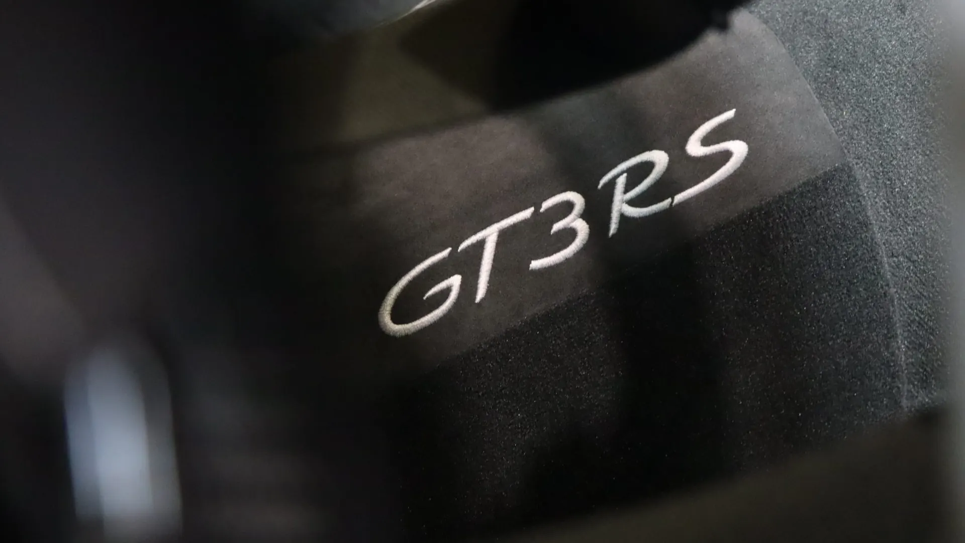 Porsche 911 — photo 39