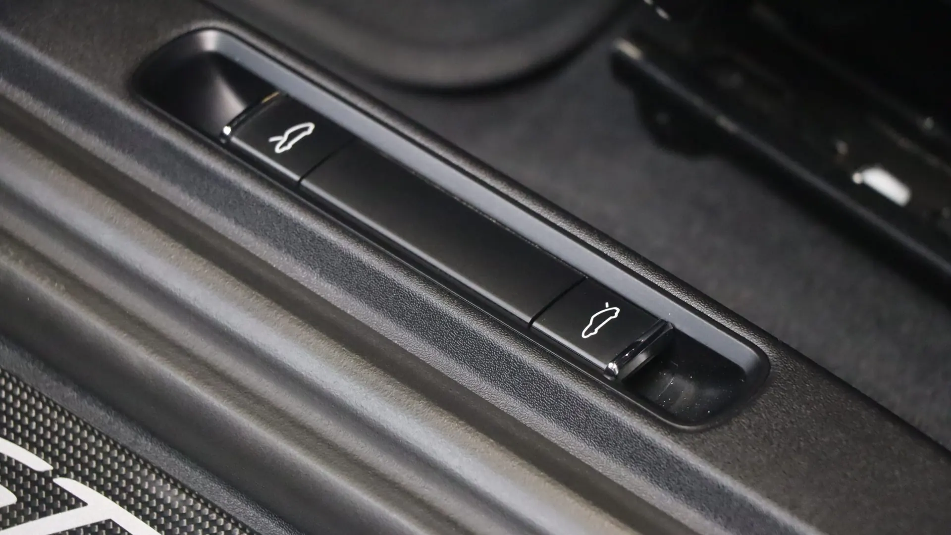 Porsche 911 — photo 12