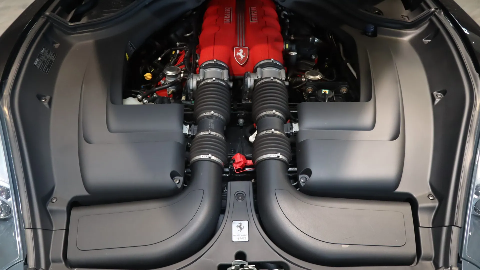 Ferrari CALIFORNIA — photo 38