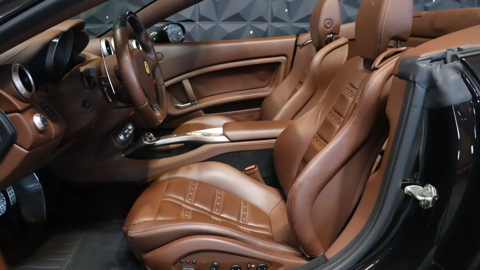 Ferrari CALIFORNIA — photo 8