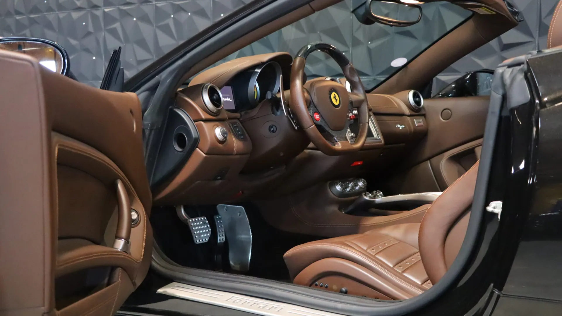 Ferrari CALIFORNIA — photo 9