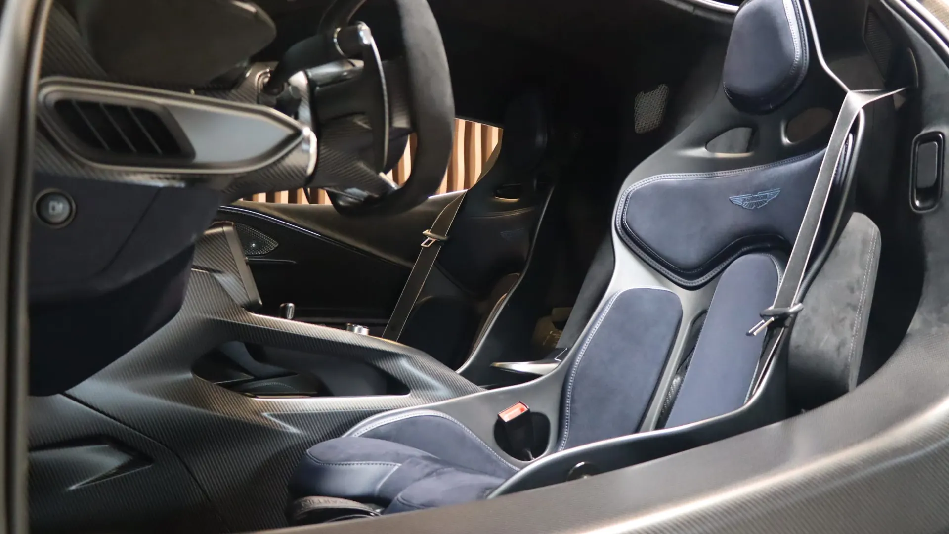 Aston Martin VALHALLA — photo 6
