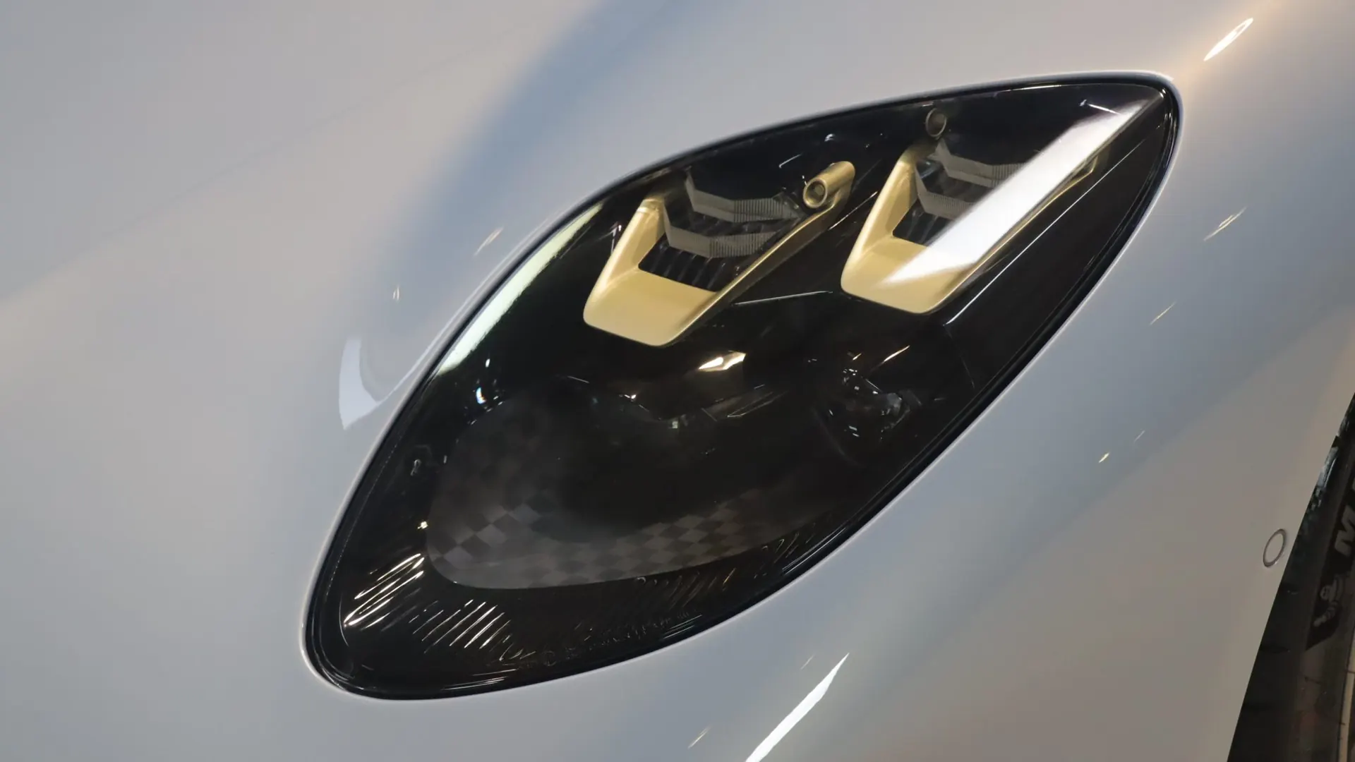 Aston Martin VALHALLA — photo 36