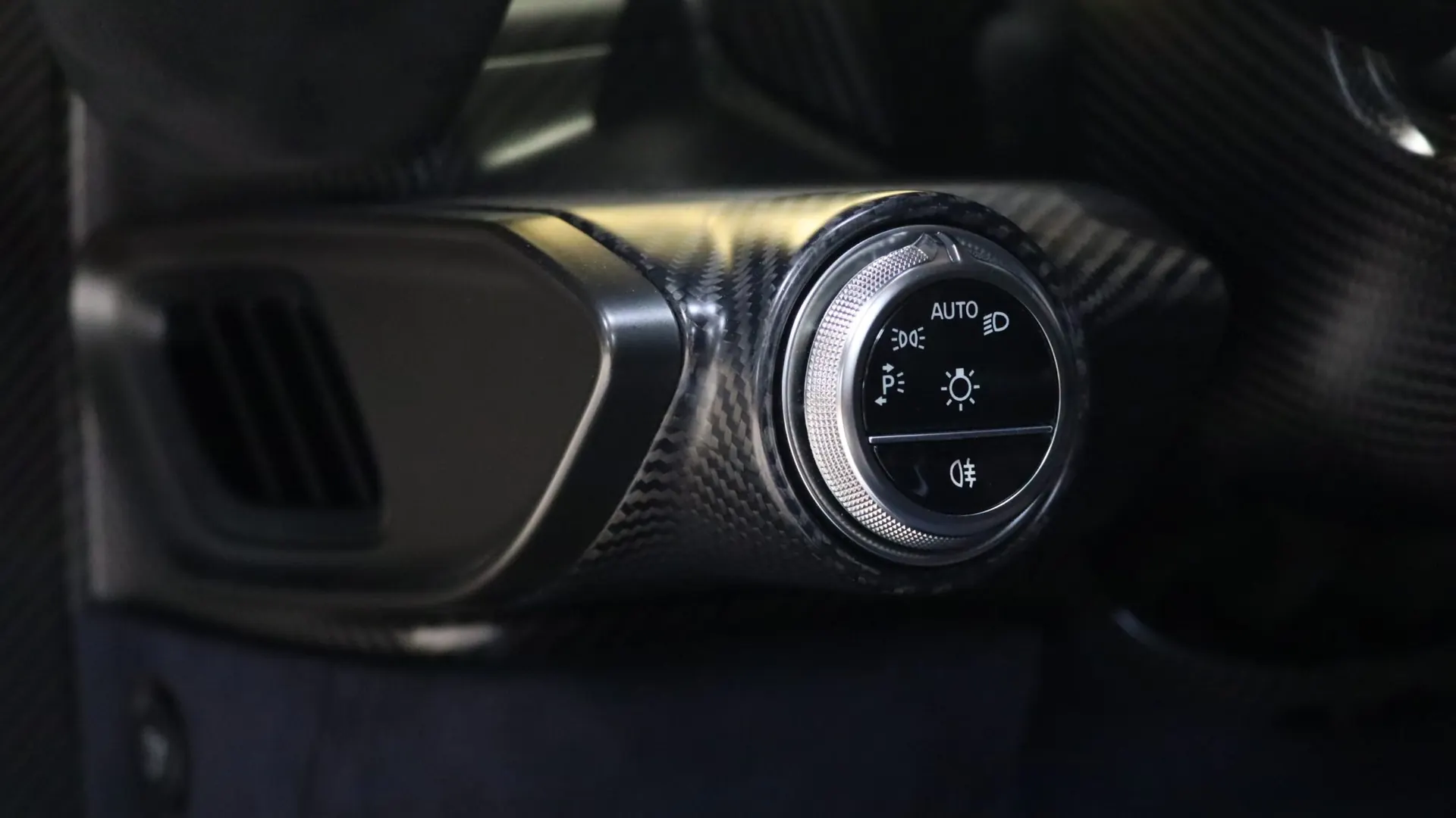 Aston Martin VALHALLA — photo 15