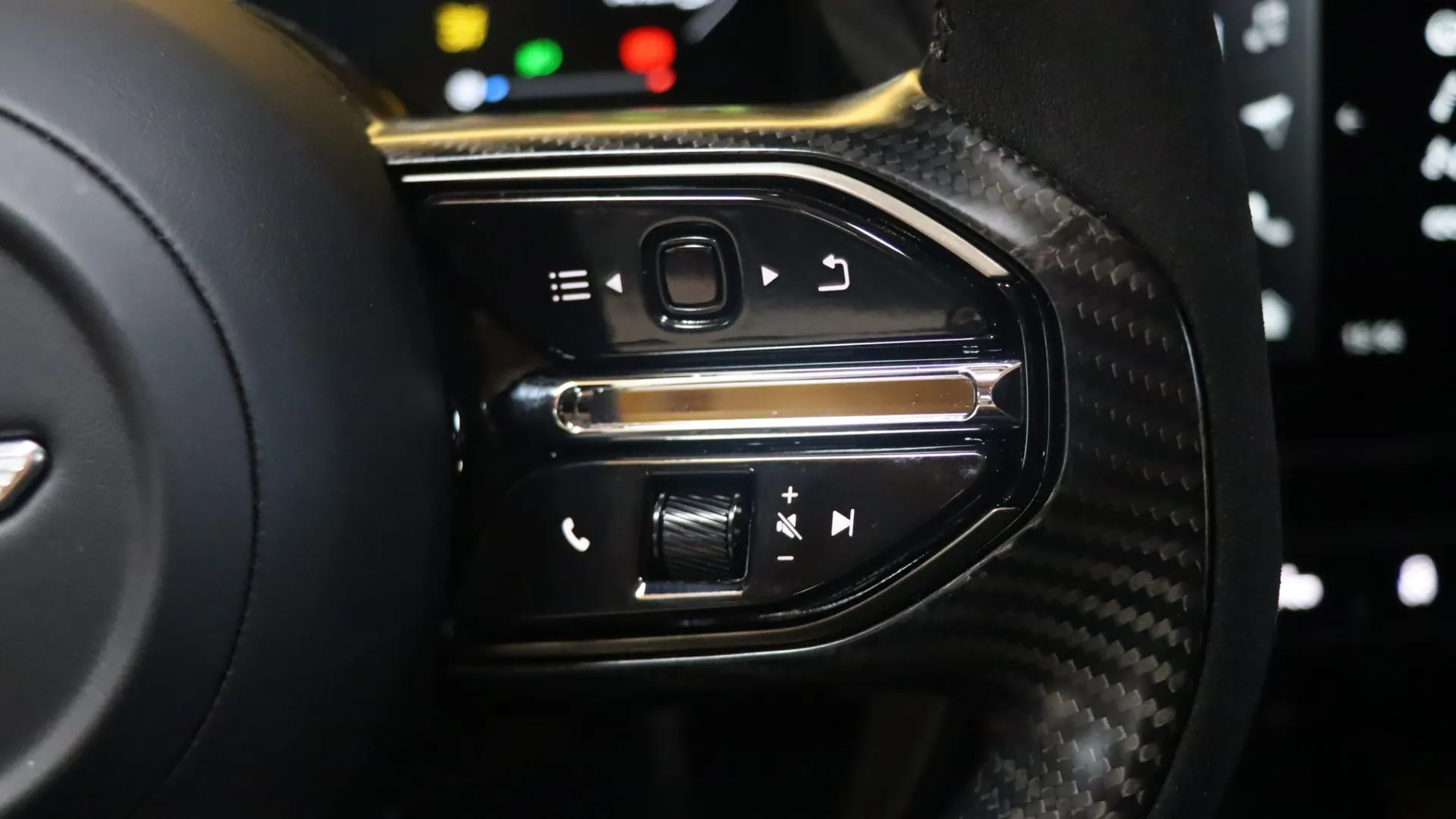 Aston Martin VALHALLA — photo 18