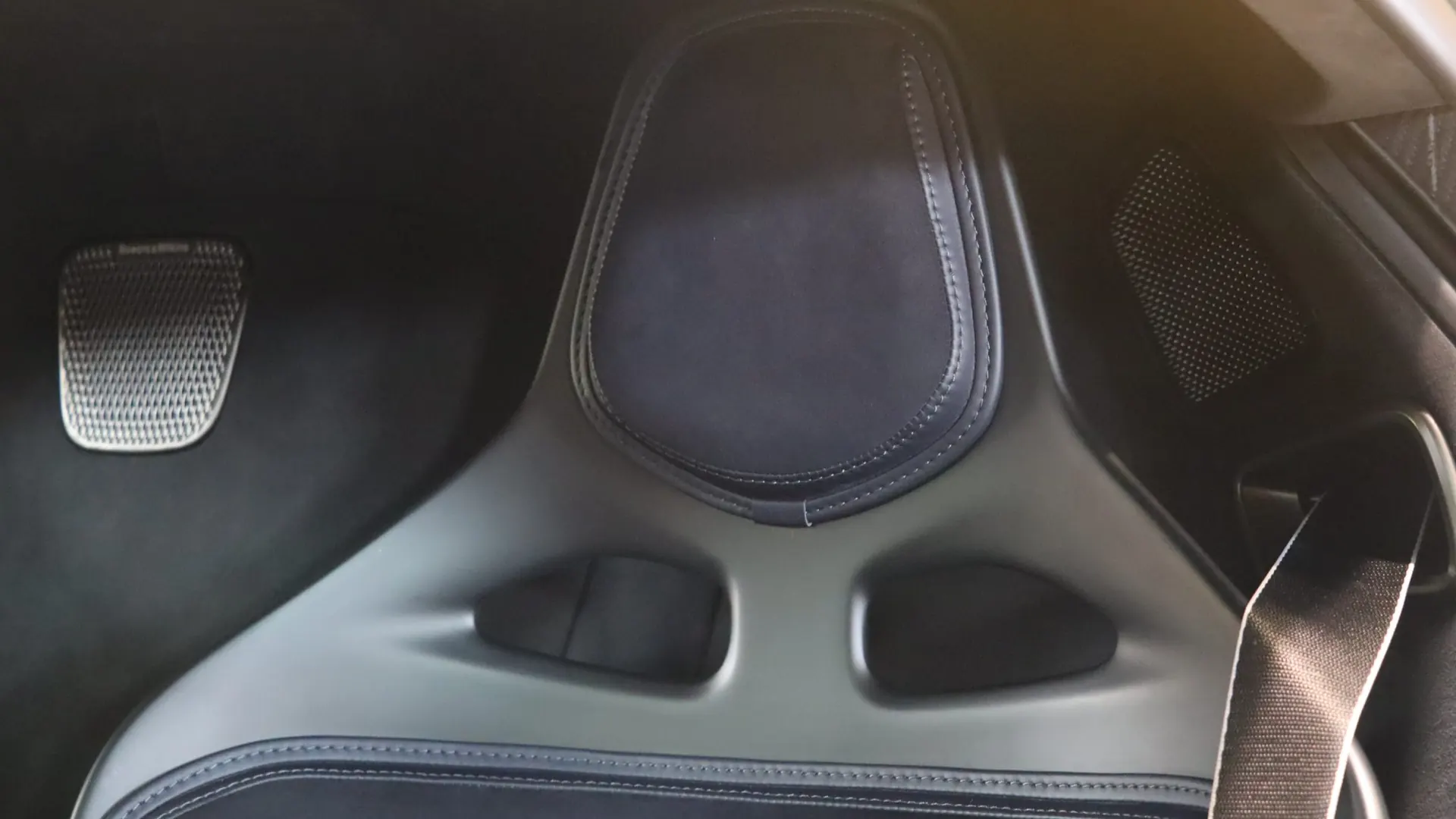 Aston Martin VALHALLA — photo 31