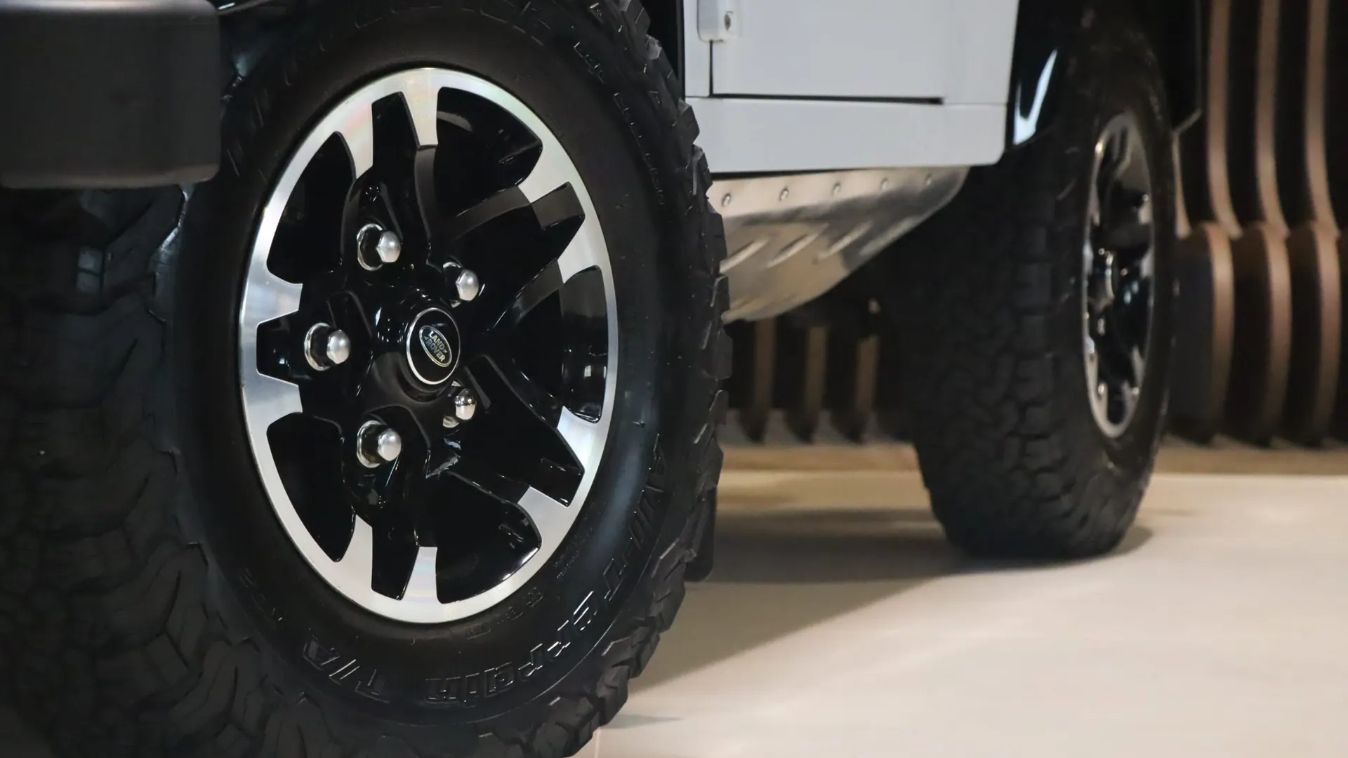 Land Rover DEFENDER — photo 39