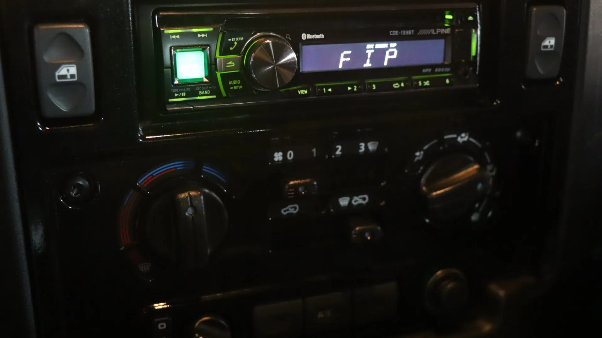 Land Rover DEFENDER — photo 19