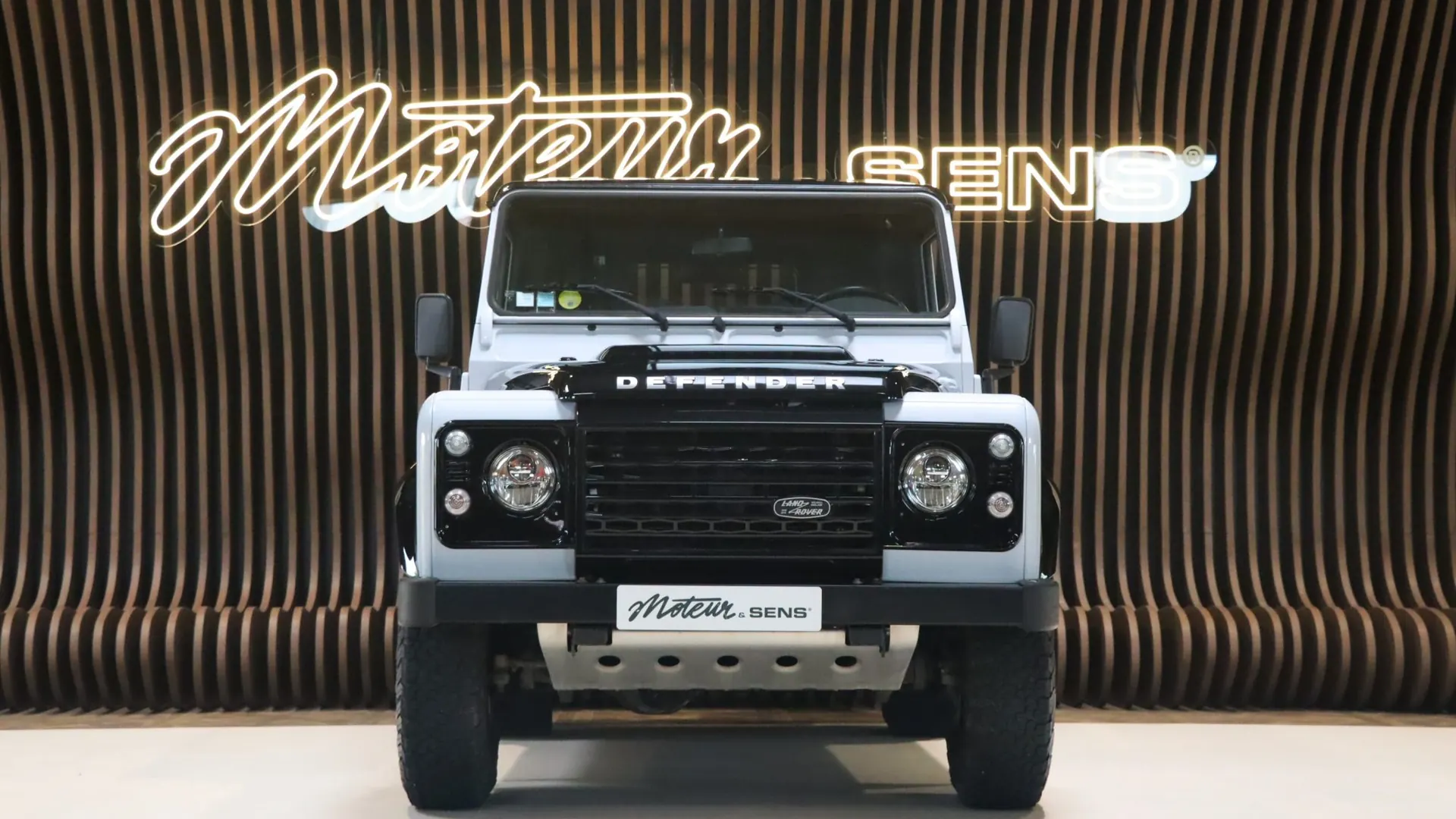 Land Rover DEFENDER — photo 3