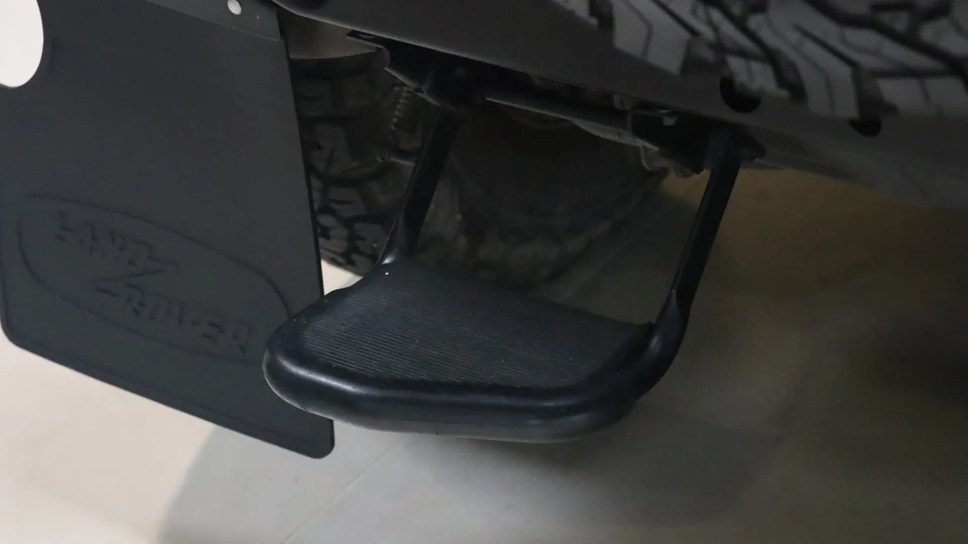 Land Rover DEFENDER — photo 49