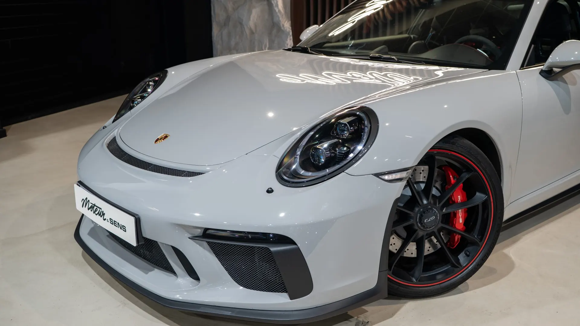 Porsche 911 — photo 37