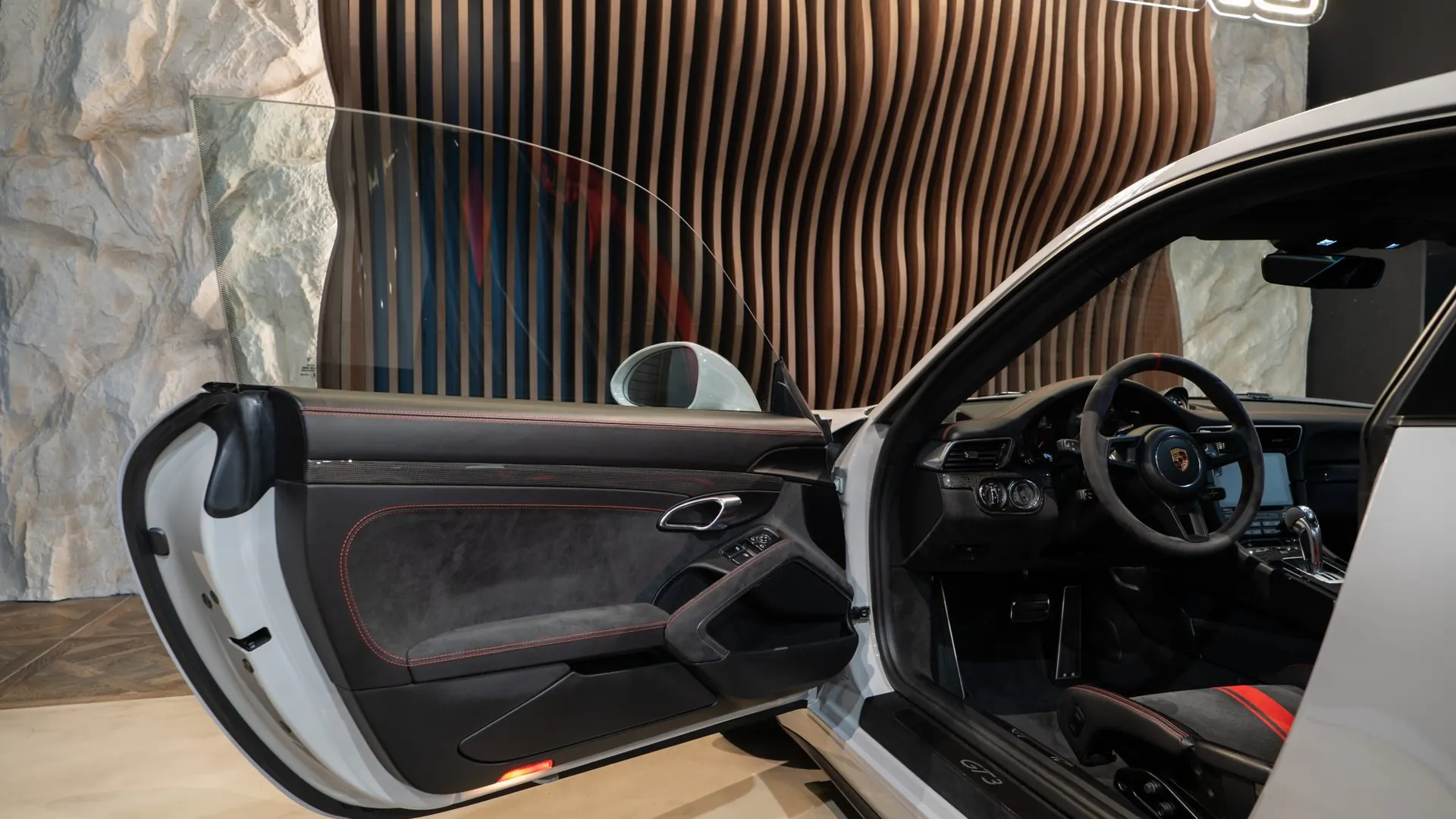 Porsche 911 — photo 10