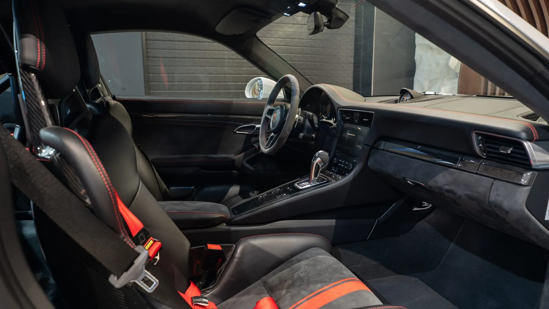 Porsche 911 — photo 11