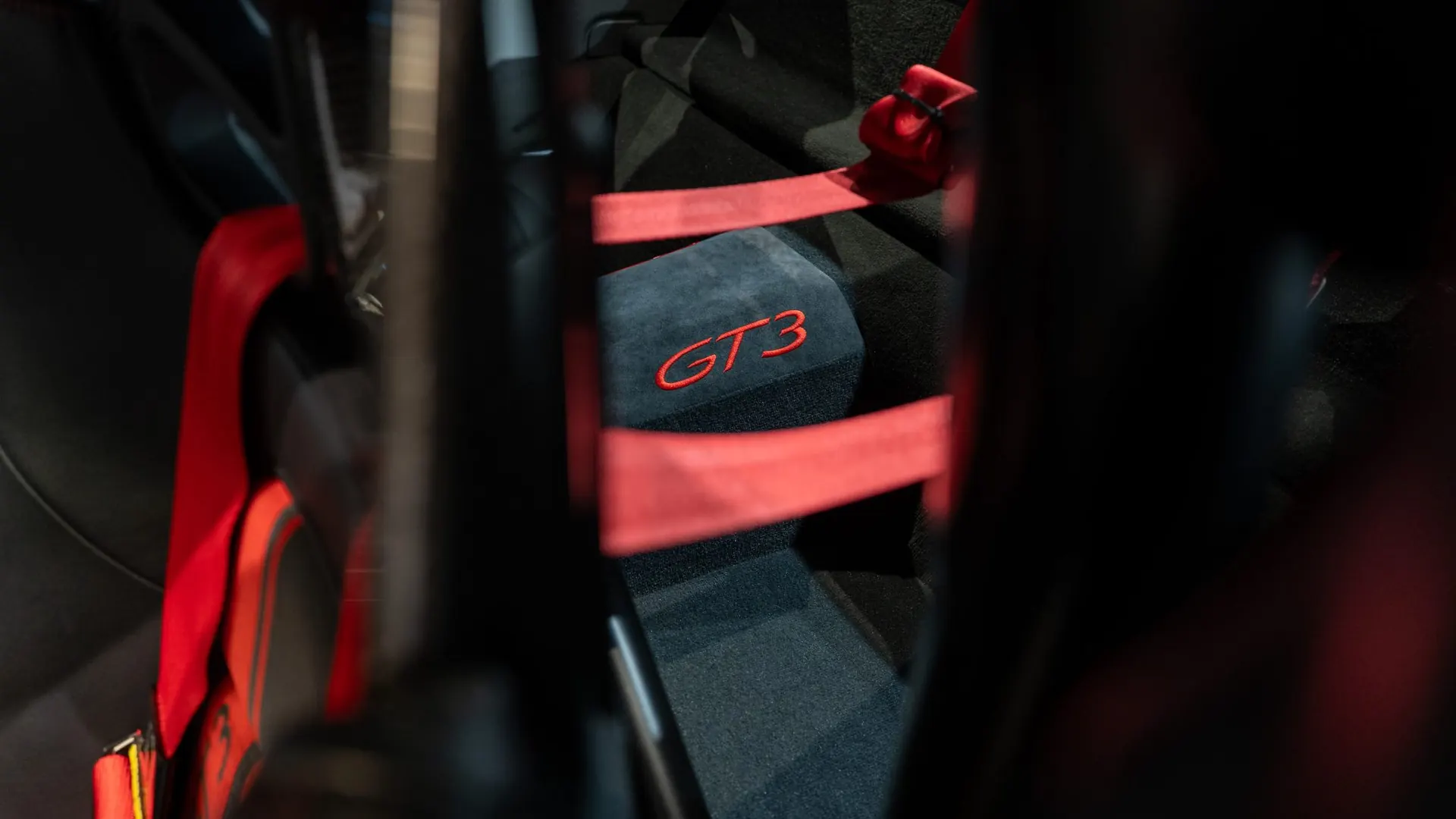 Porsche 911 — photo 28