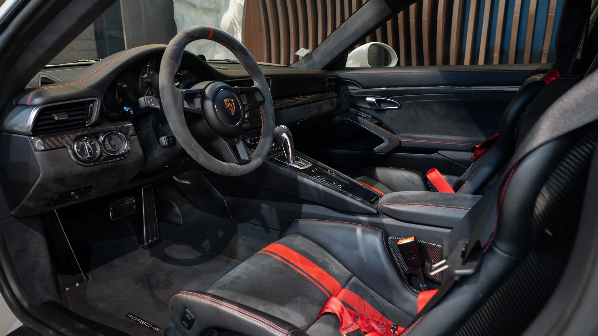Porsche 911 — photo 8