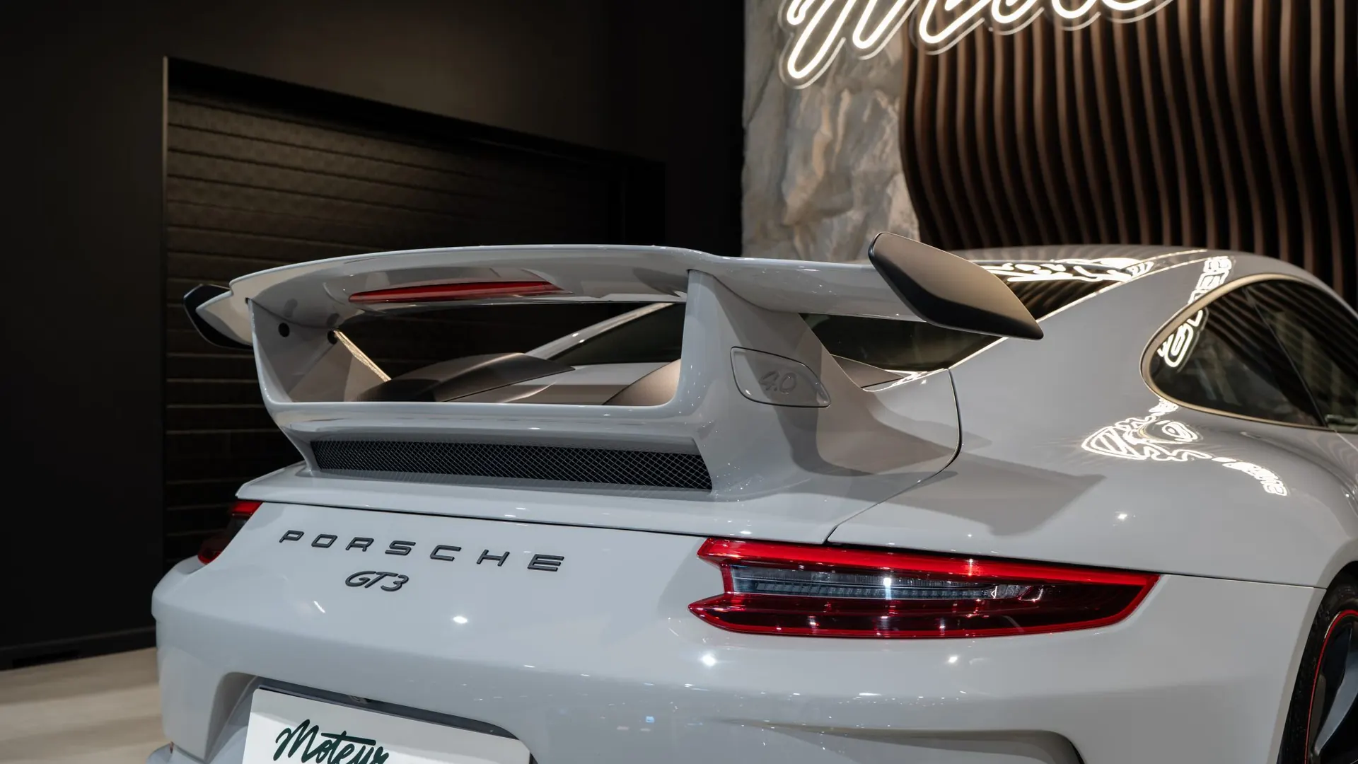Porsche 911 — photo 40
