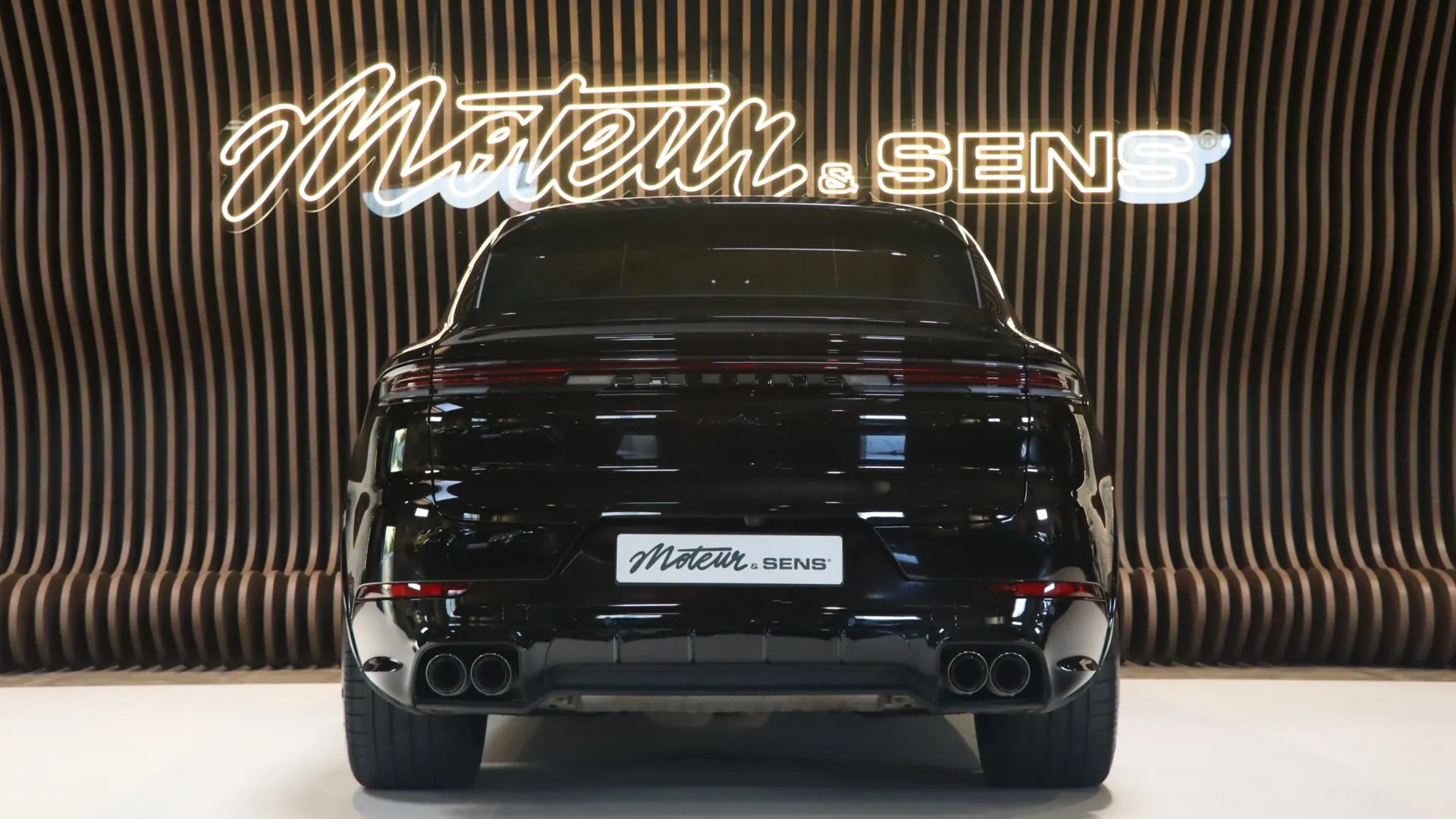 Porsche CAYENNE — photo 4