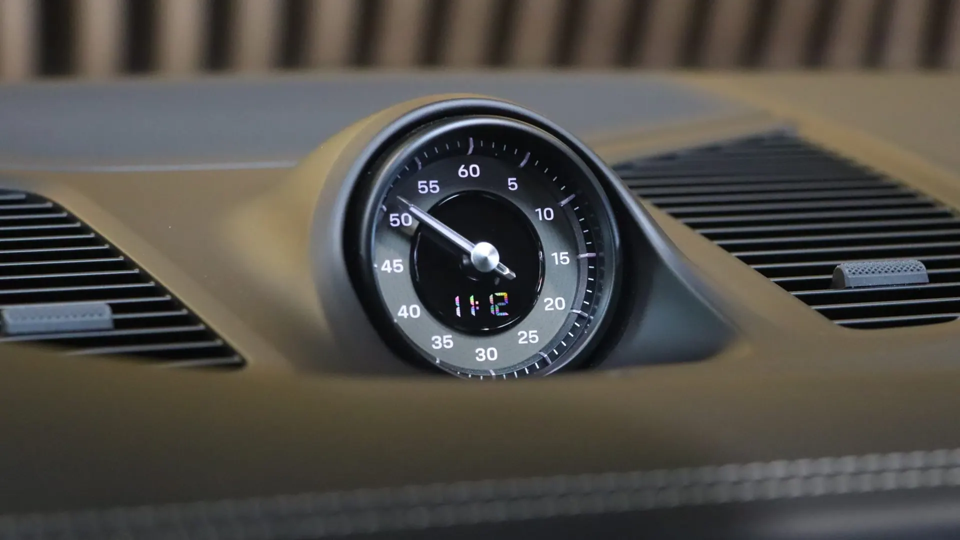 Porsche CAYENNE — photo 29