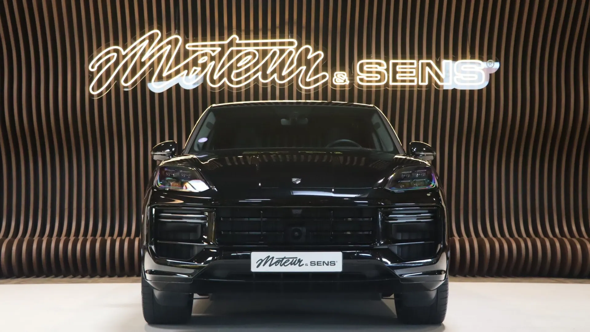Porsche CAYENNE — photo 3