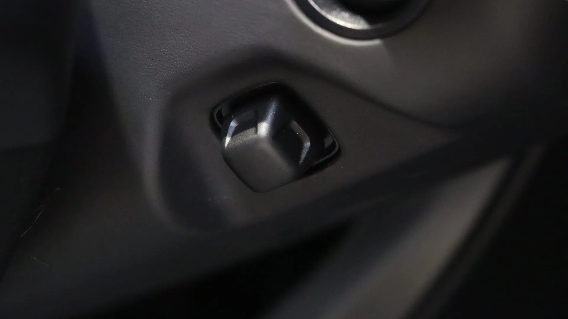 Porsche CAYENNE — photo 19