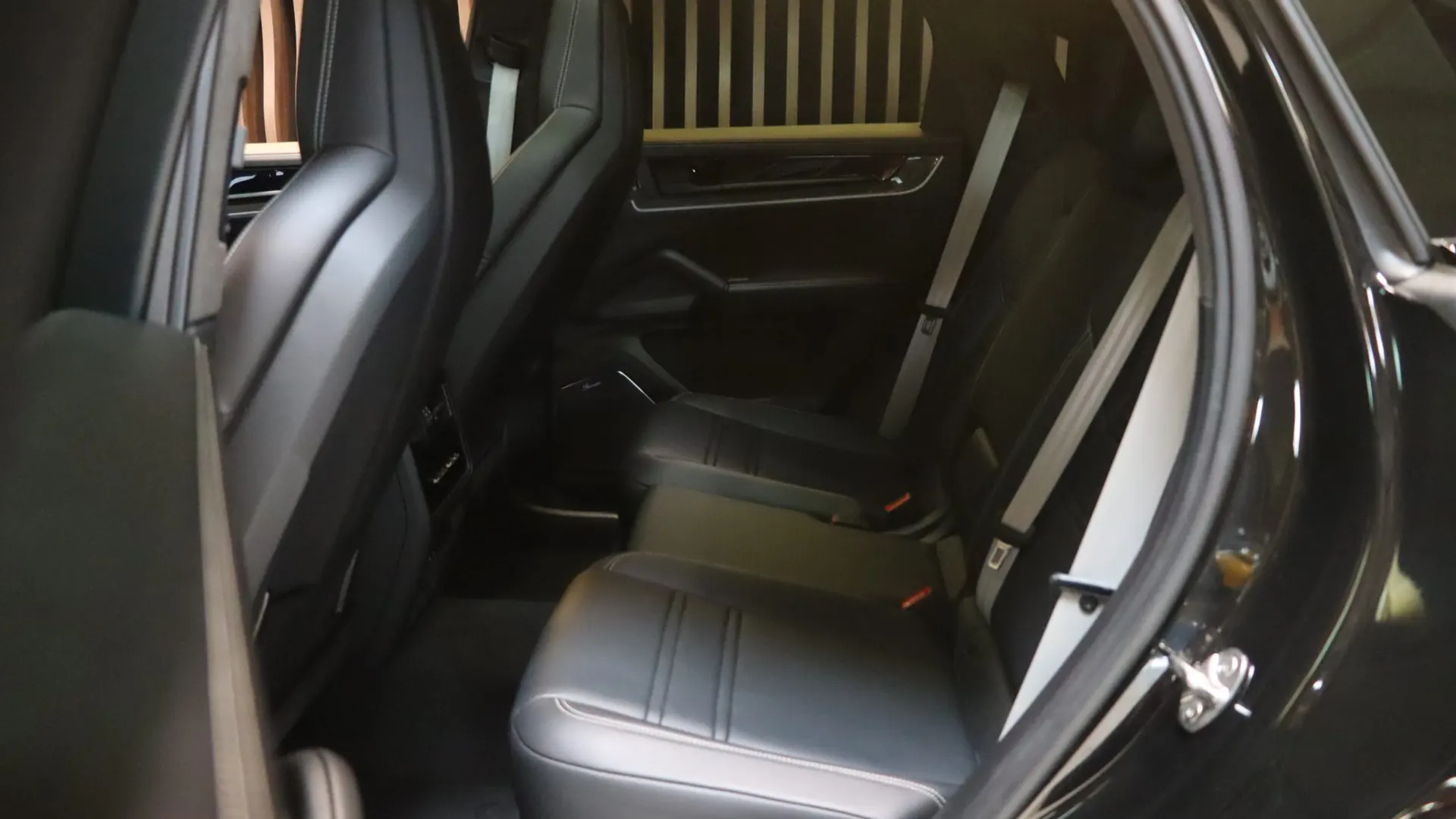 Porsche CAYENNE — photo 42