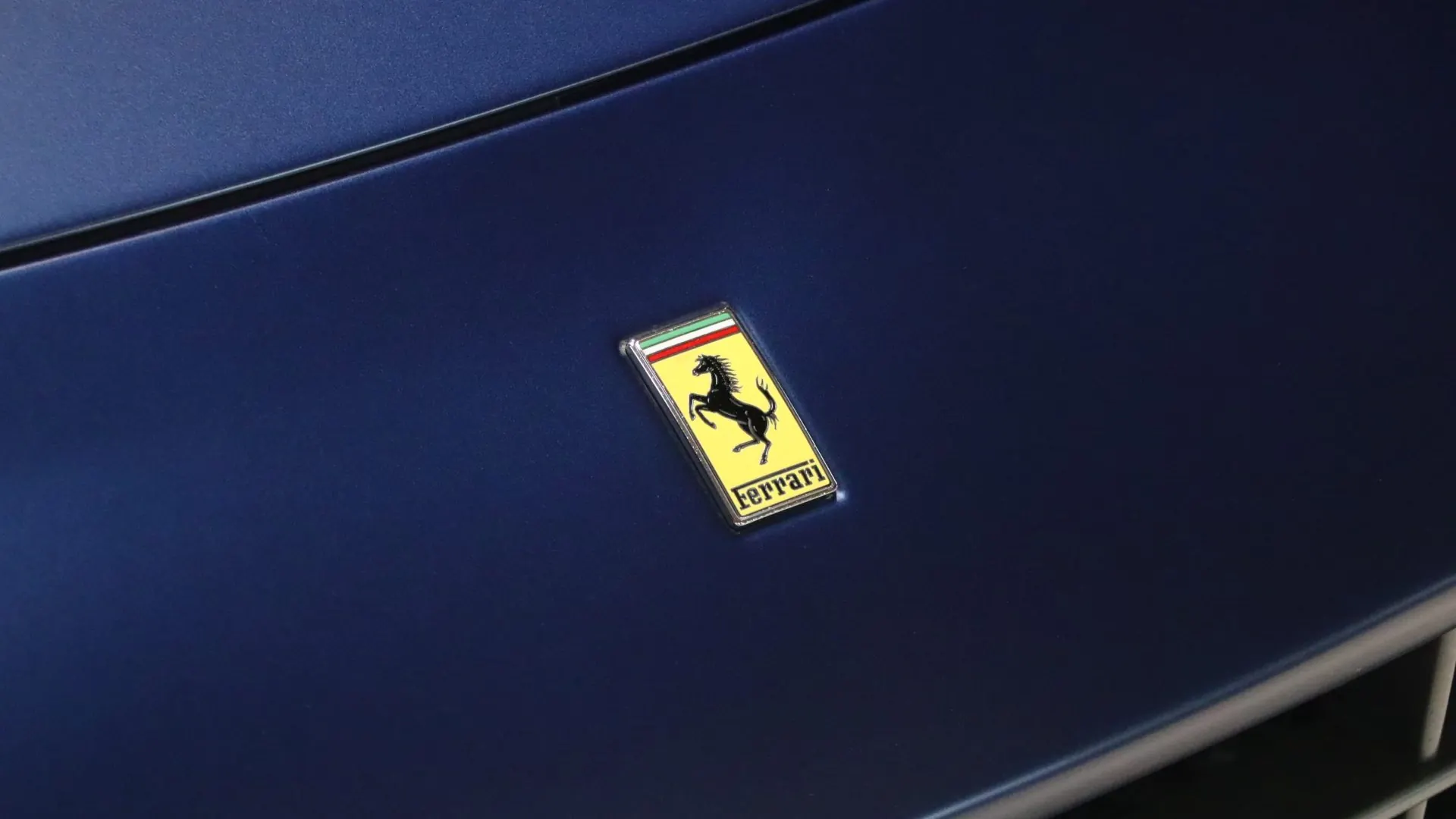 Ferrari F12 — photo 39