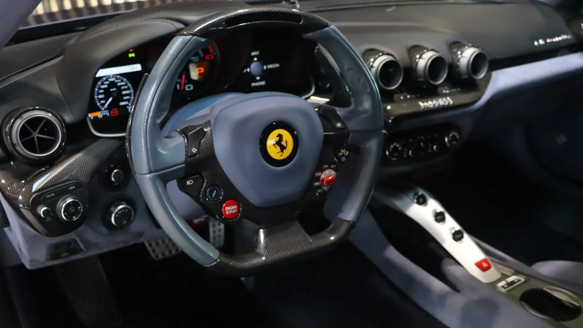 Ferrari F12 — photo 14