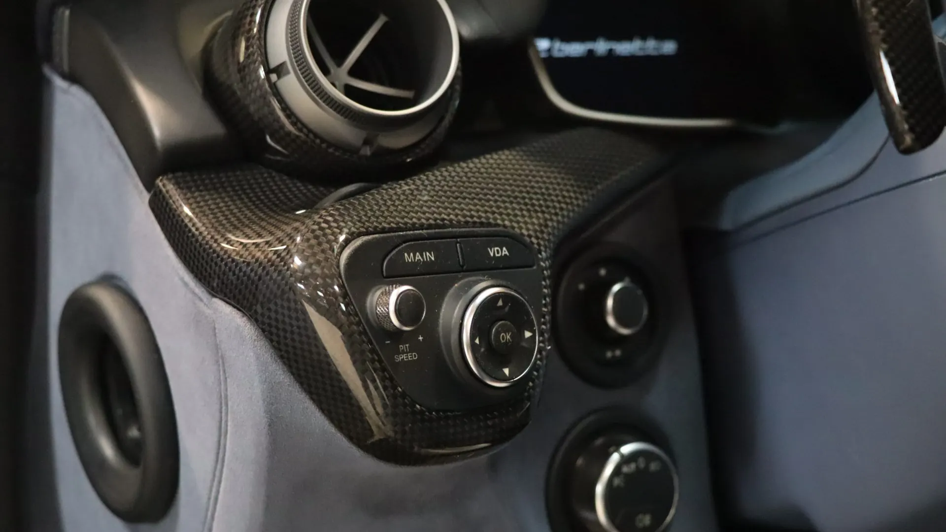 Ferrari F12 — photo 15
