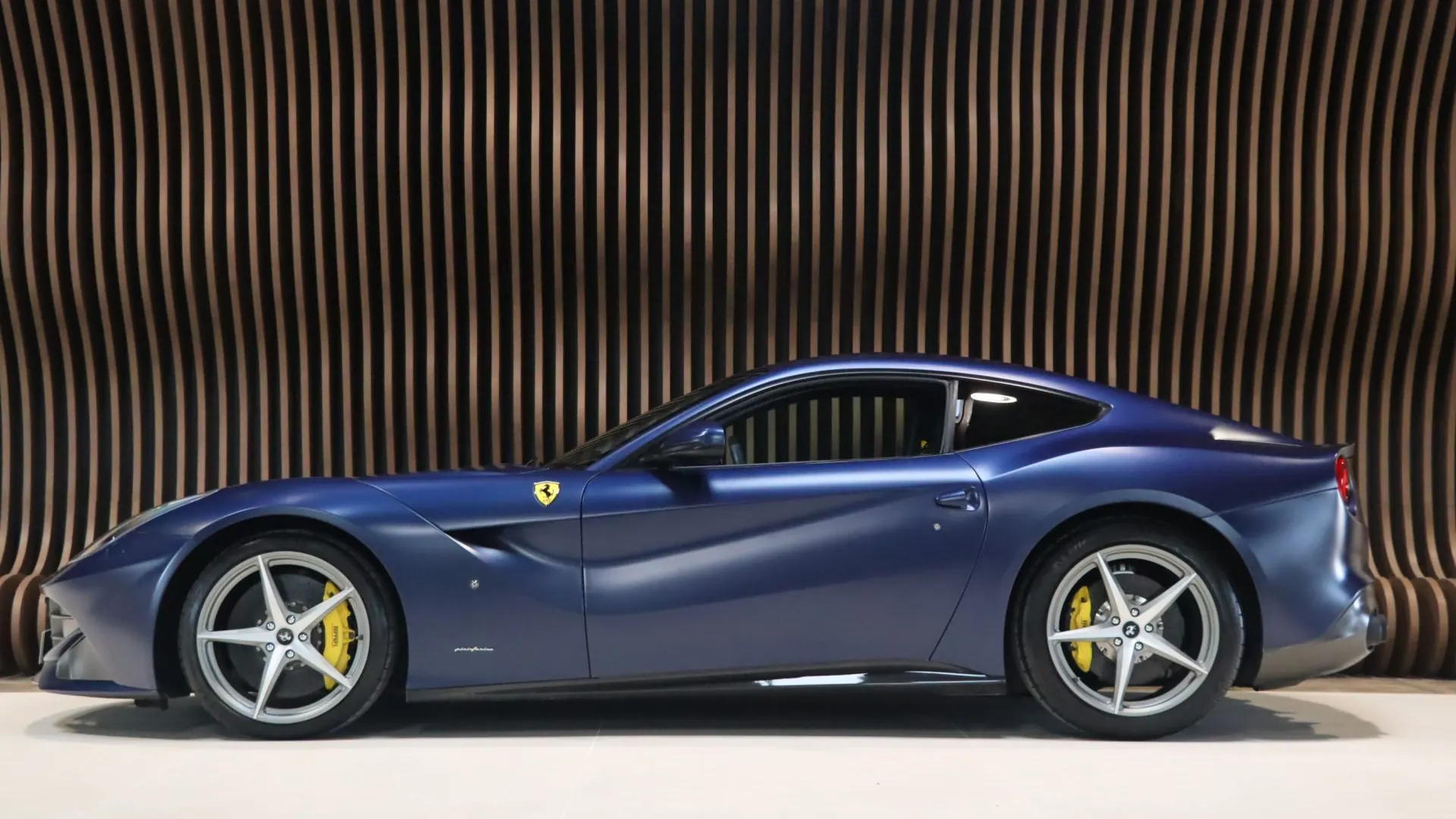 Ferrari F12 — photo 5