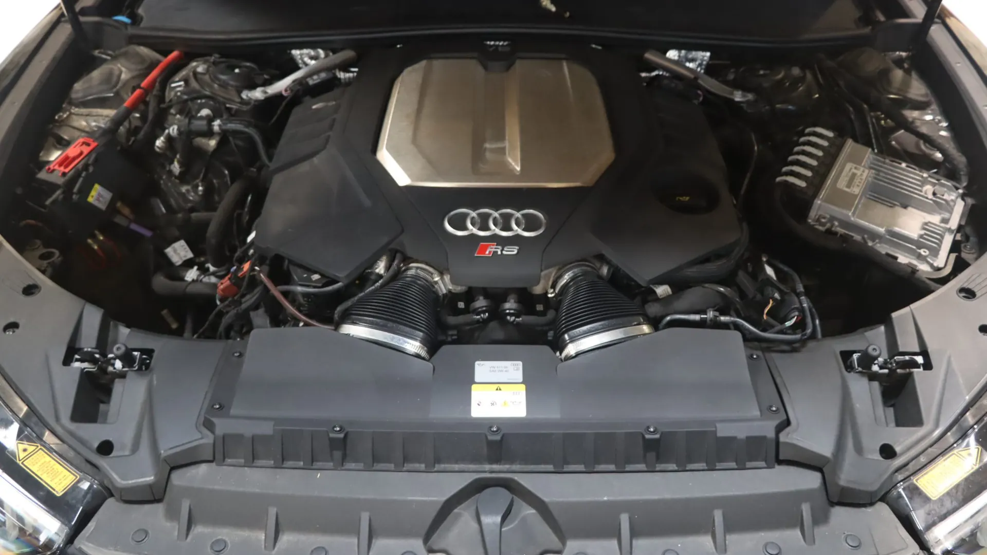 Audi RS6 — photo 47