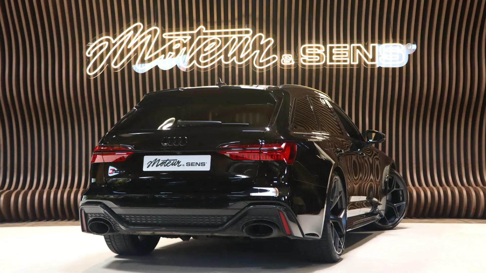 Audi RS6 — photo 2