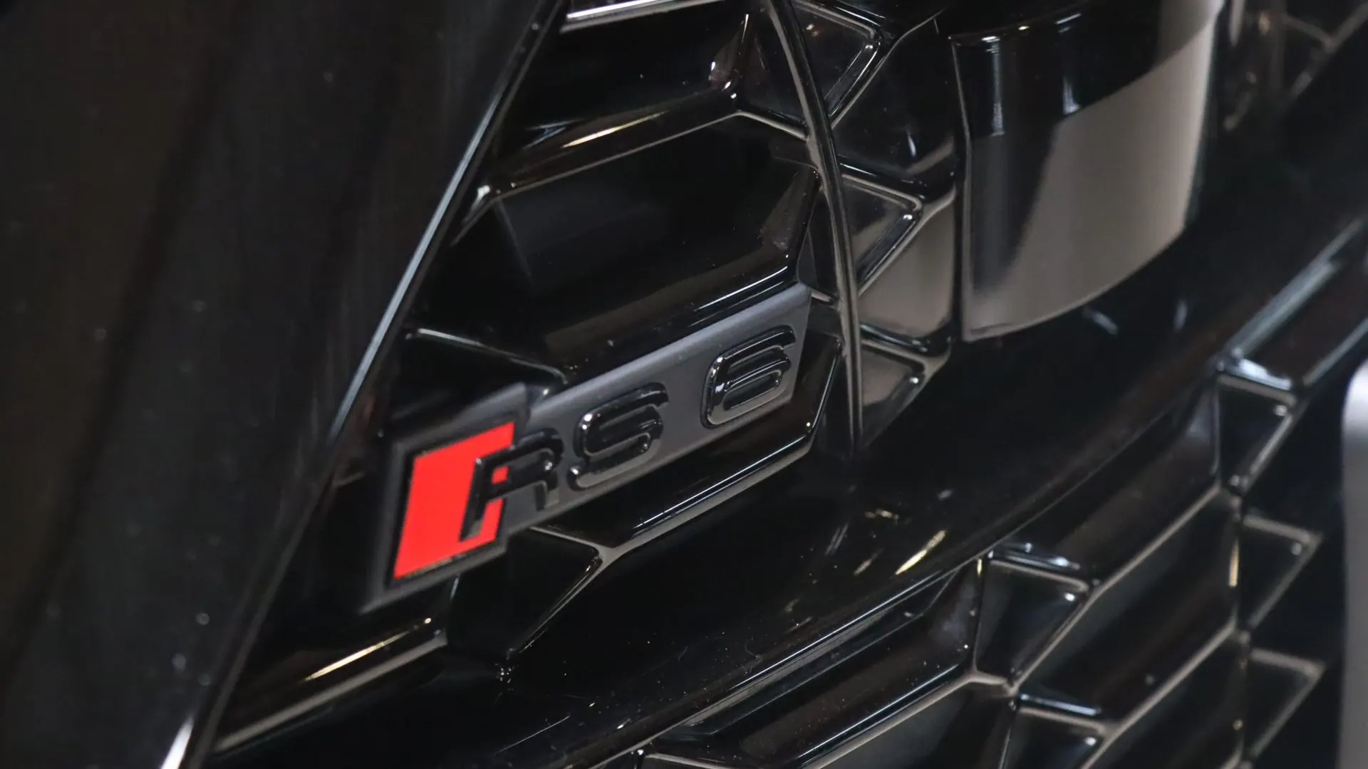 Audi RS6 — photo 45