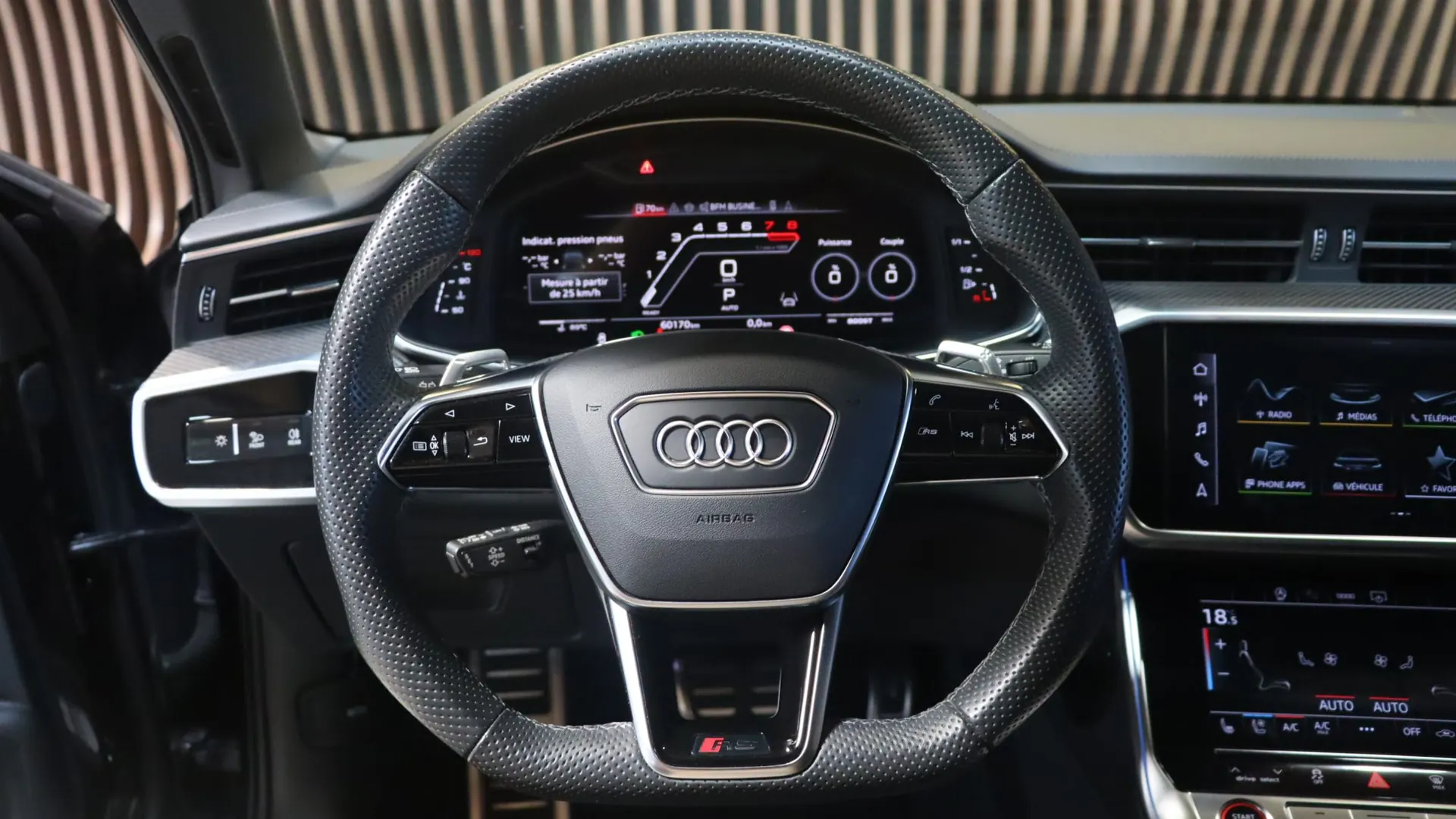 Audi RS6 — photo 9