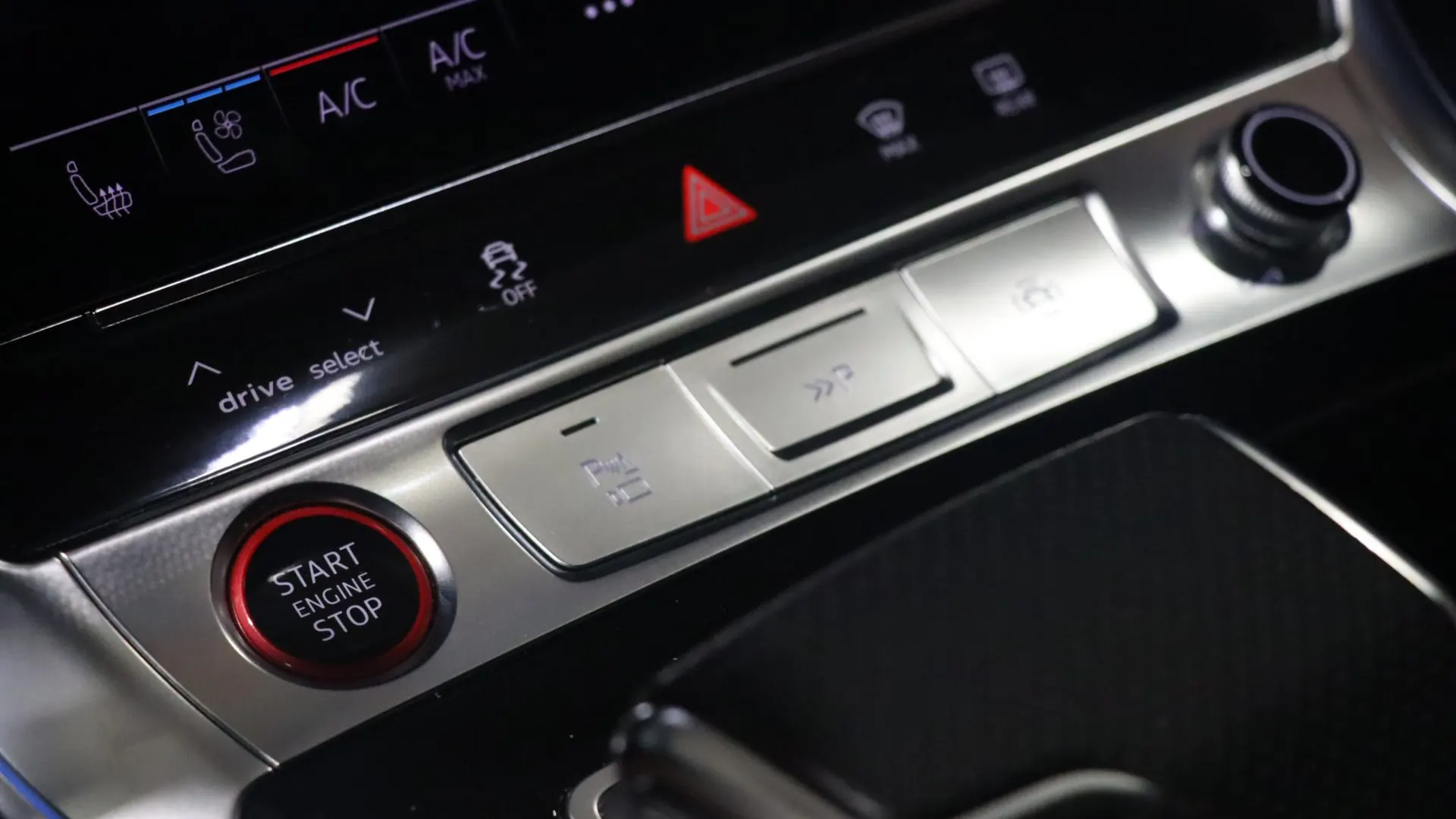 Audi RS6 — photo 29