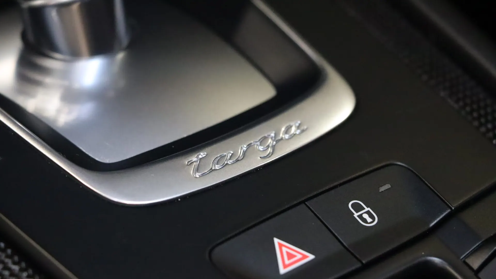 Porsche 911 — photo 32