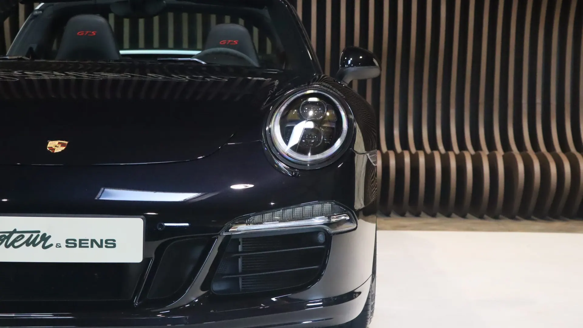 Porsche 911 — photo 40