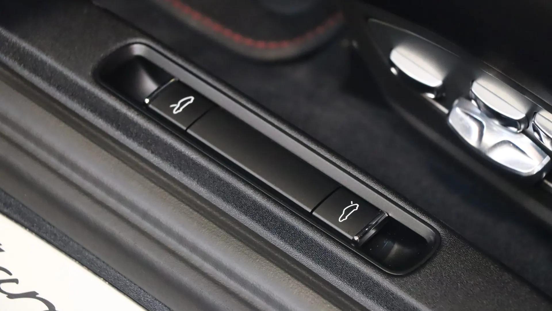 Porsche 911 — photo 15