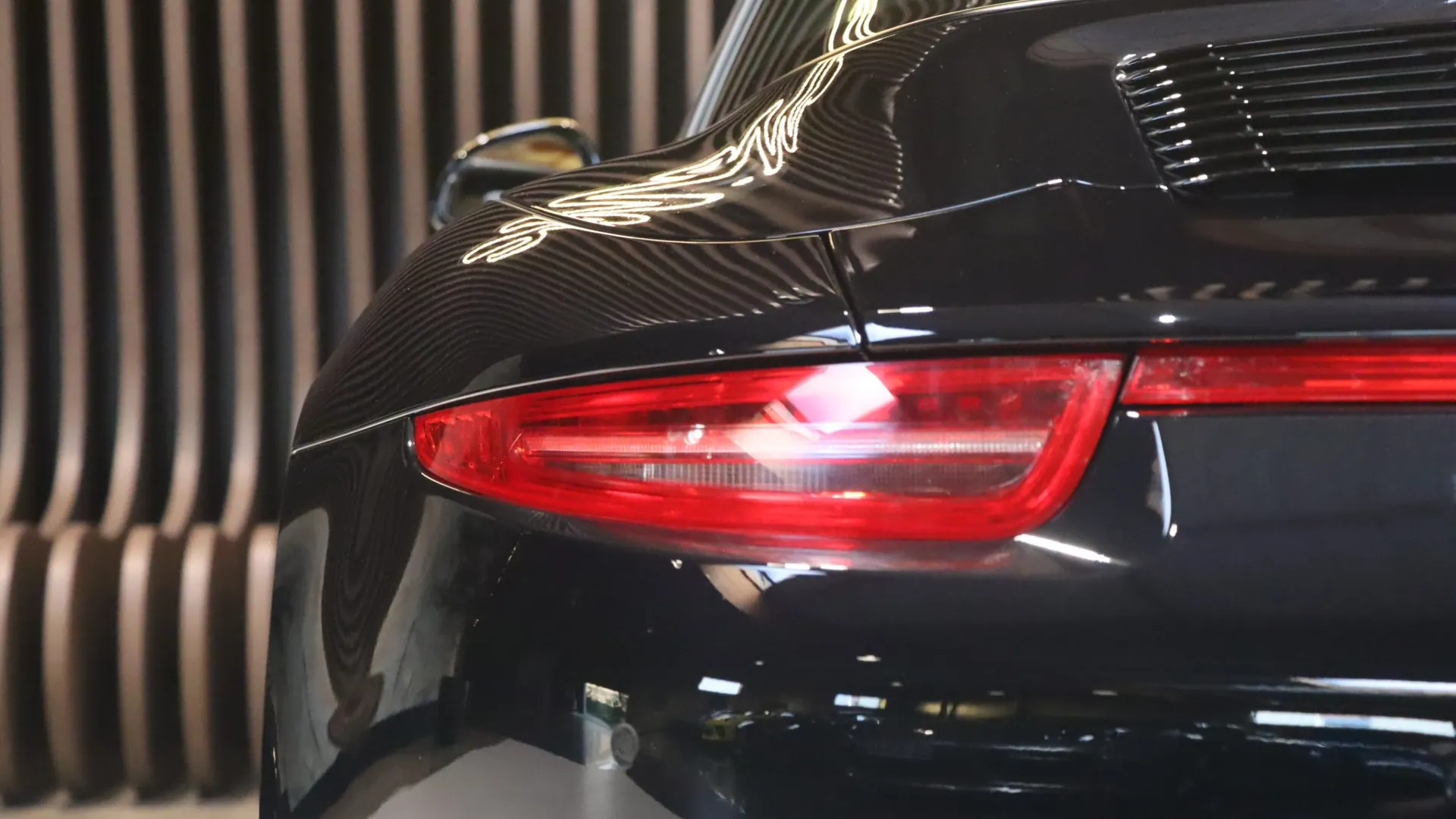 Porsche 911 — photo 50