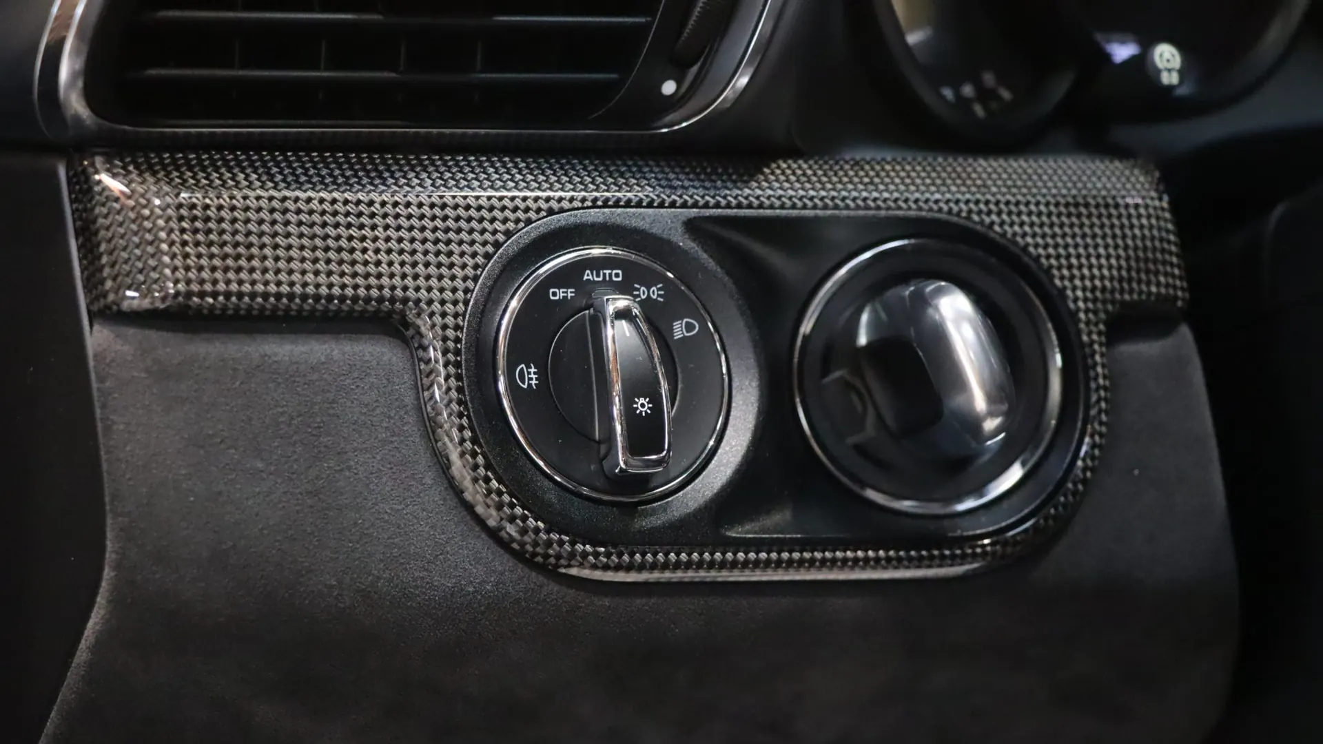 Porsche 911 — photo 18
