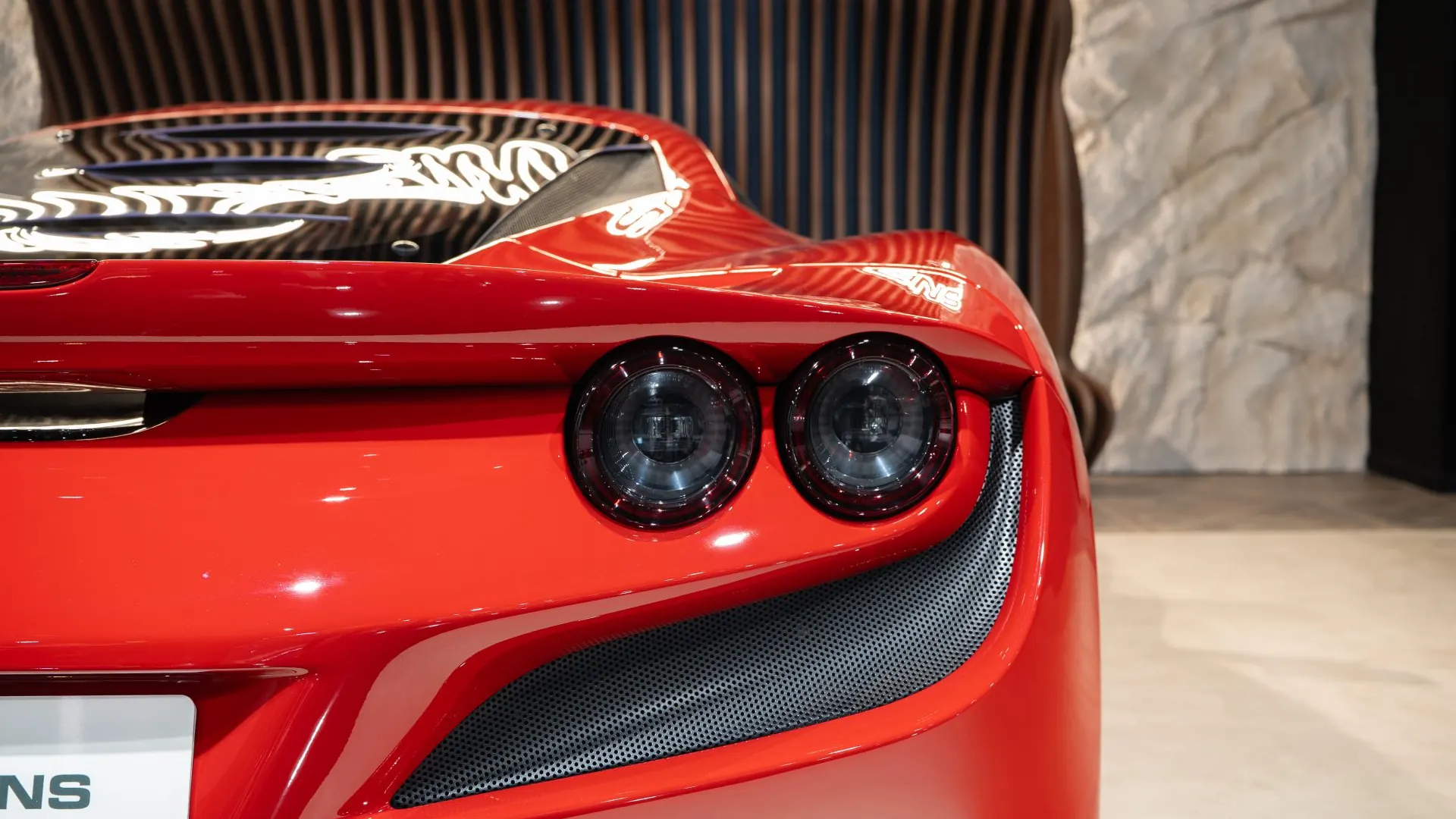 Ferrari F8 — photo 46