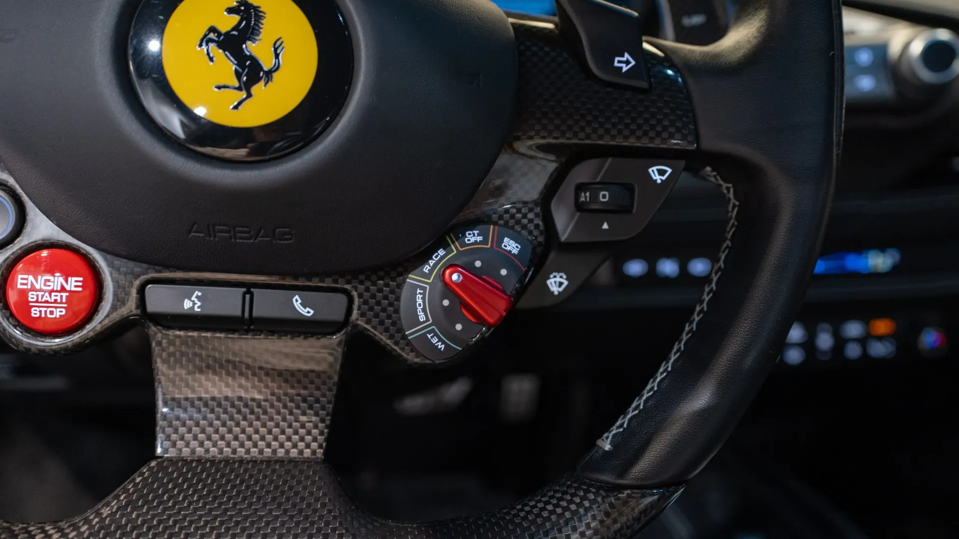 Ferrari F8 — photo 18