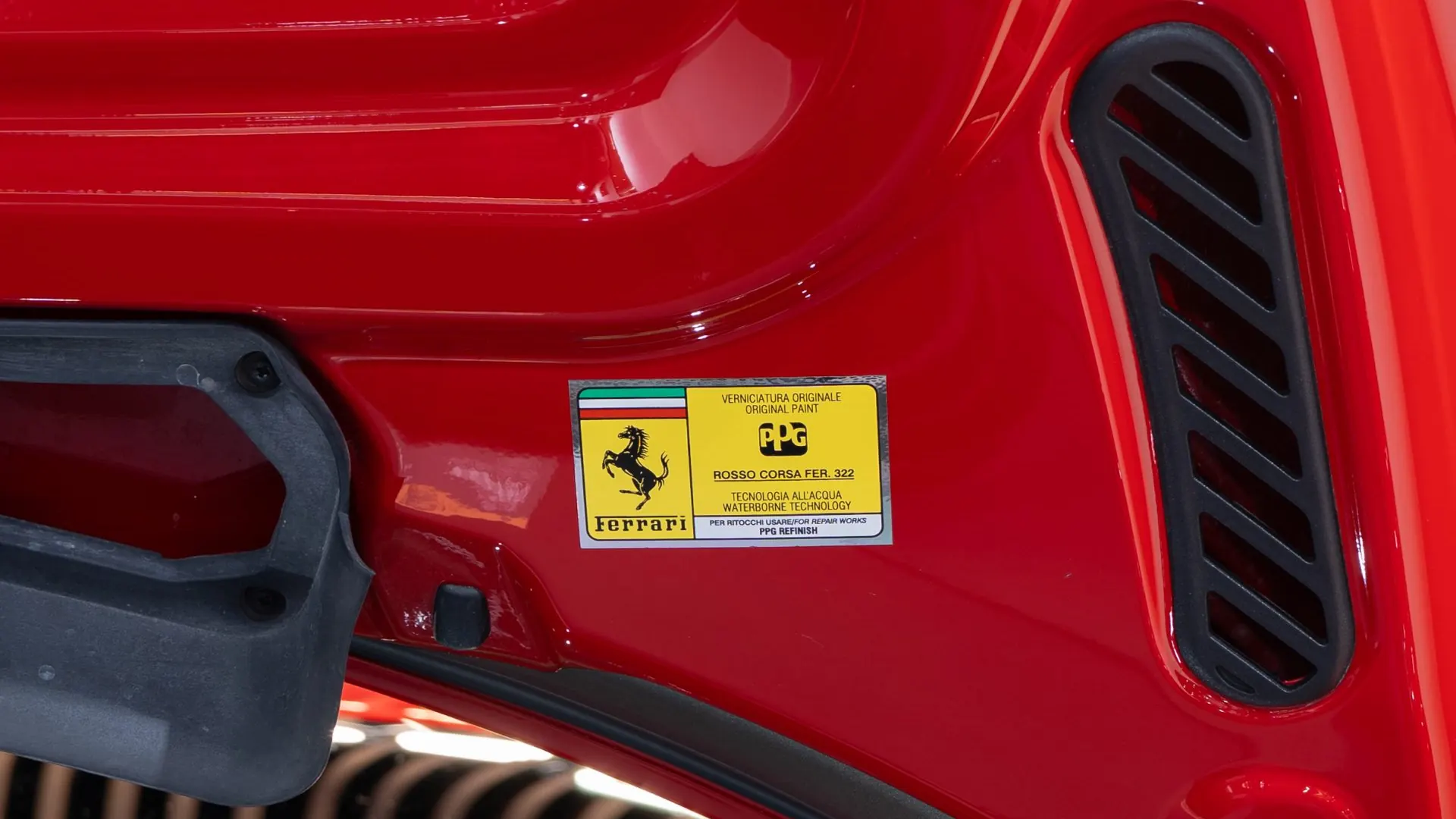 Ferrari F8 — photo 36