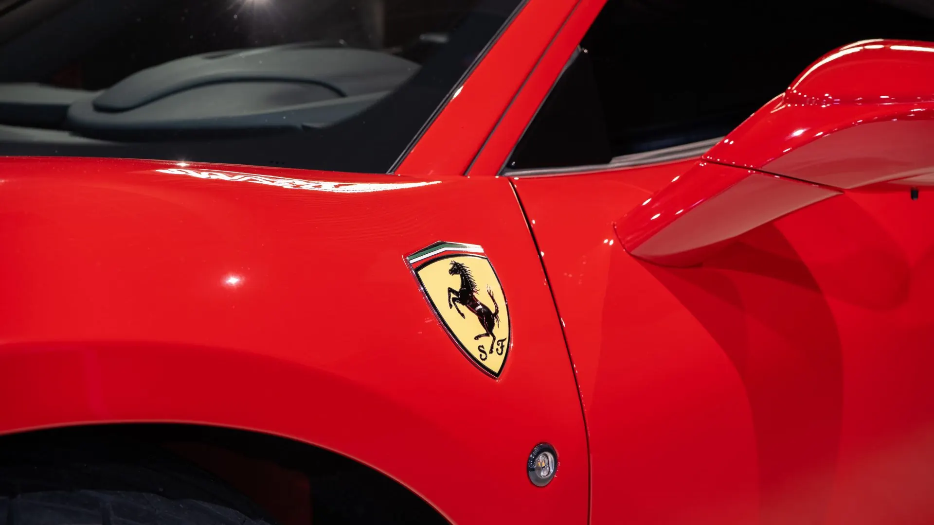 Ferrari F8 — photo 39
