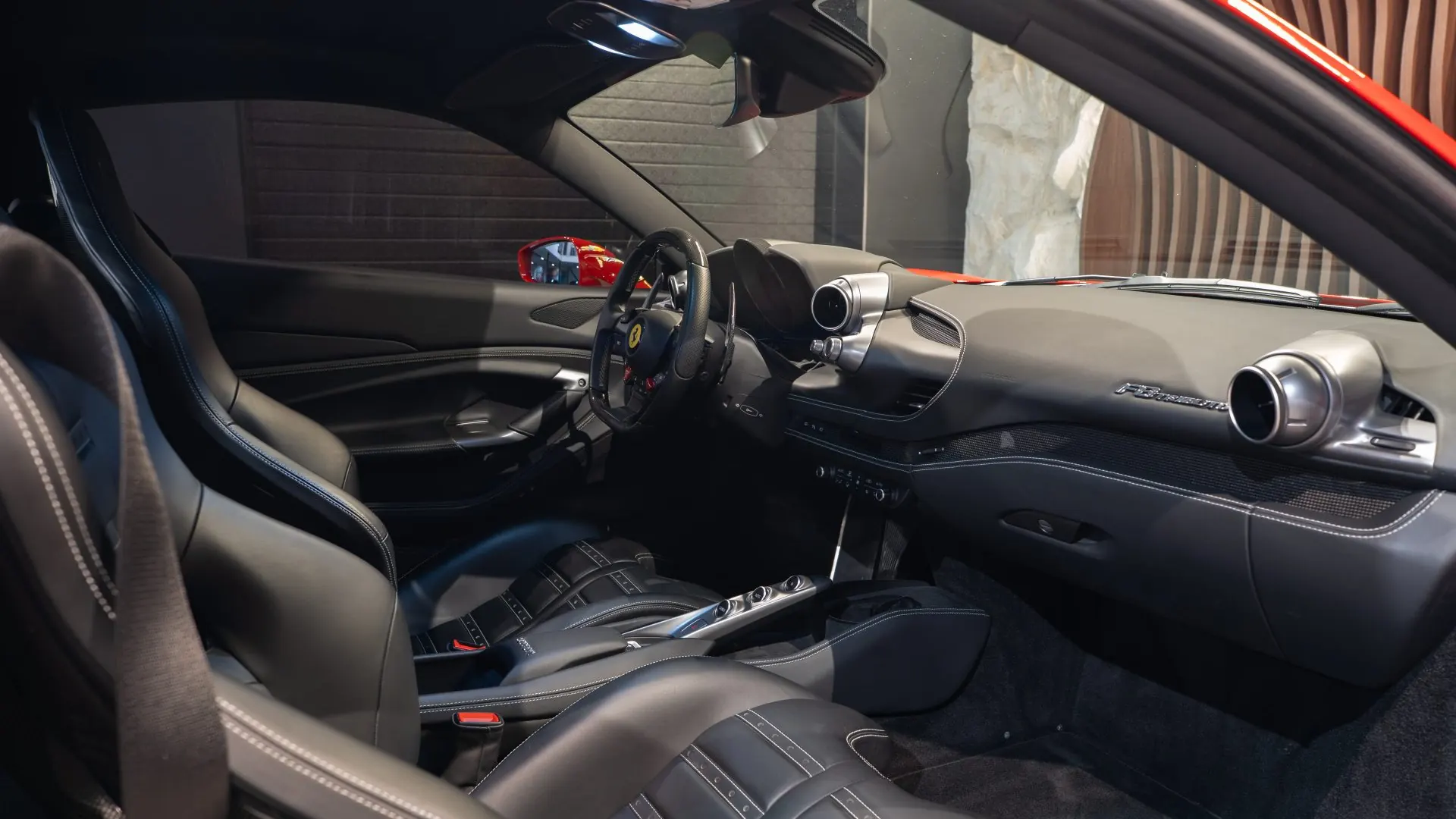 Ferrari F8 — photo 14