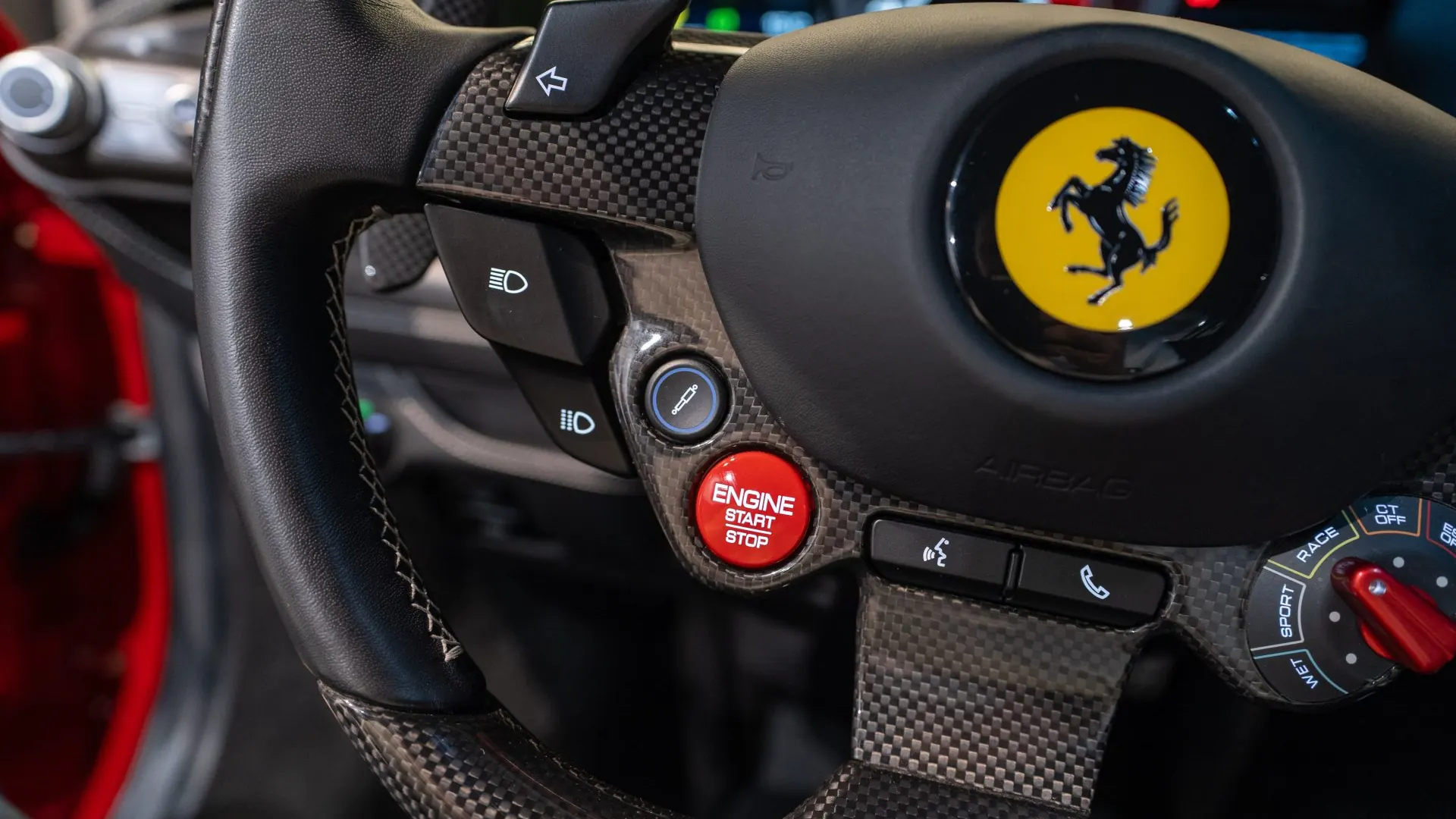 Ferrari F8 — photo 17